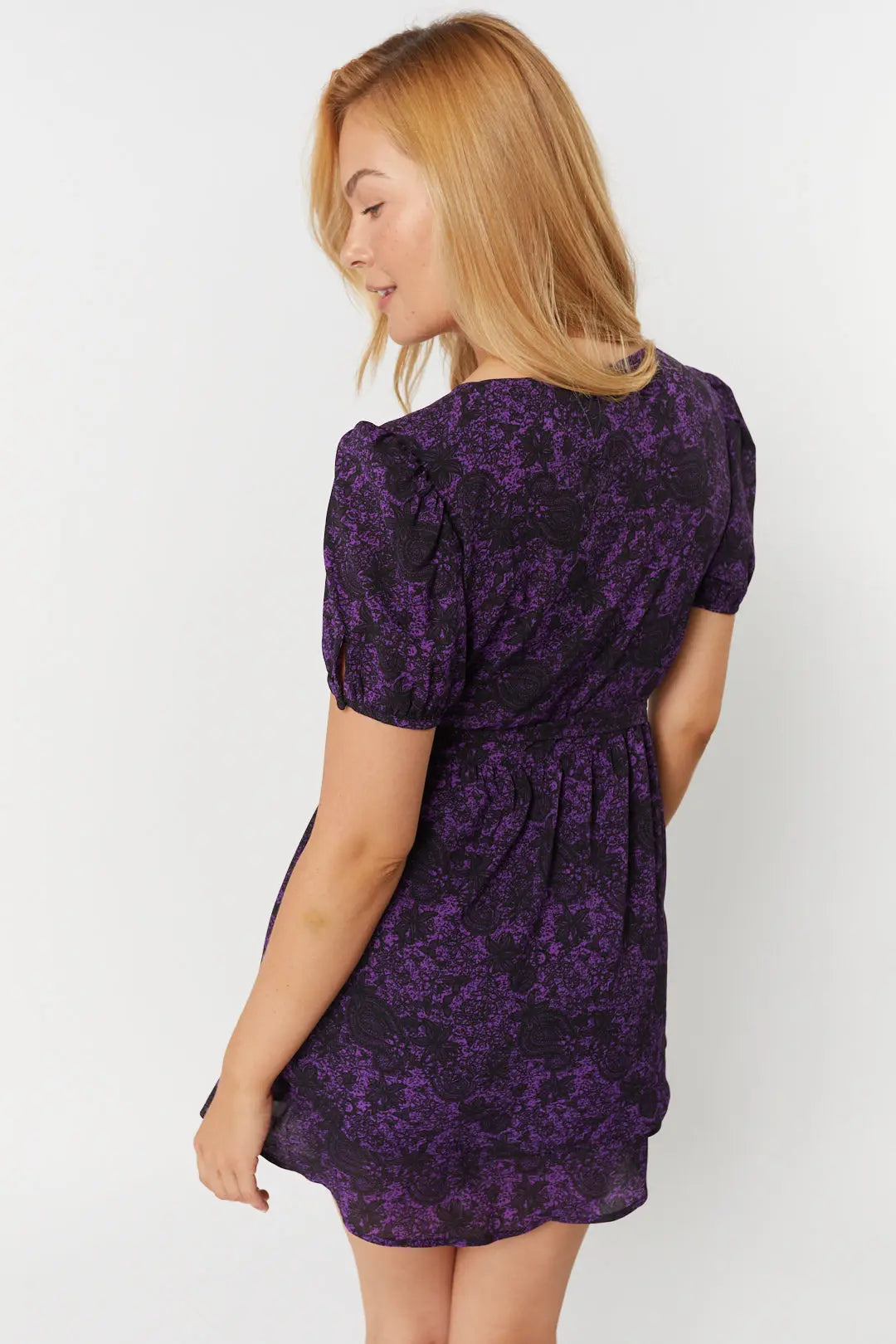 Robe portefeuille mauve fleurie | Alie JOELLE Collection