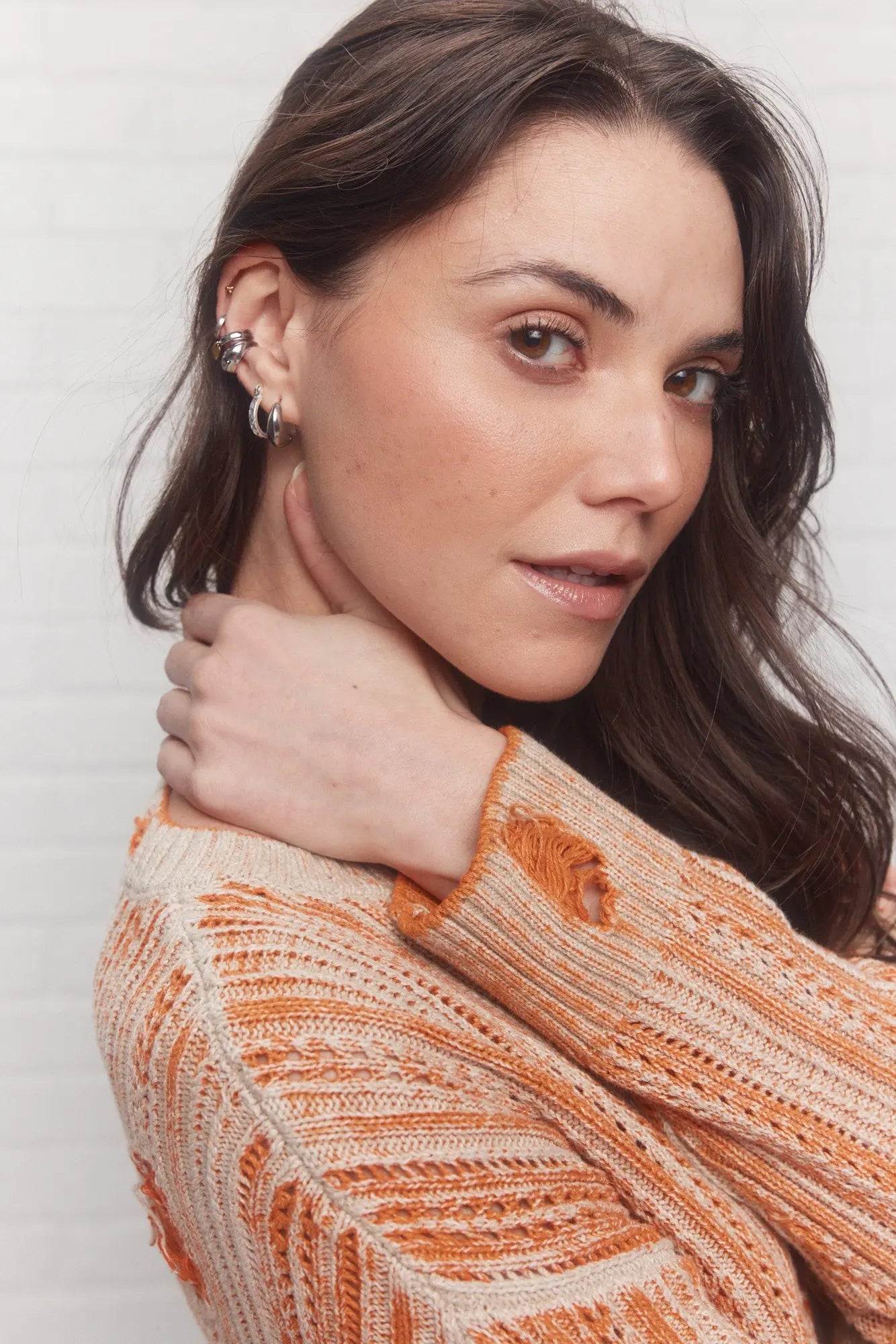 Pull orange à manches longues trouées | Frevo JOELLE Collection