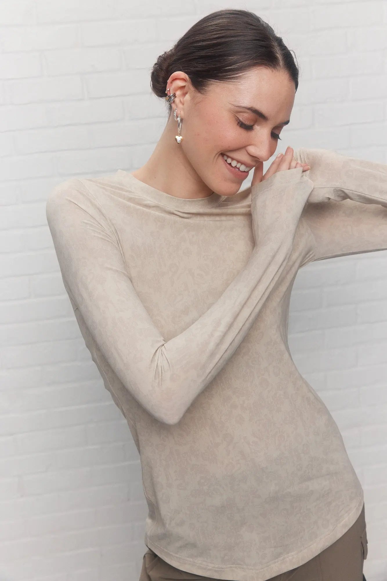 Chandail taupe imprimé avec superposition | Gogo JOELLE Collection