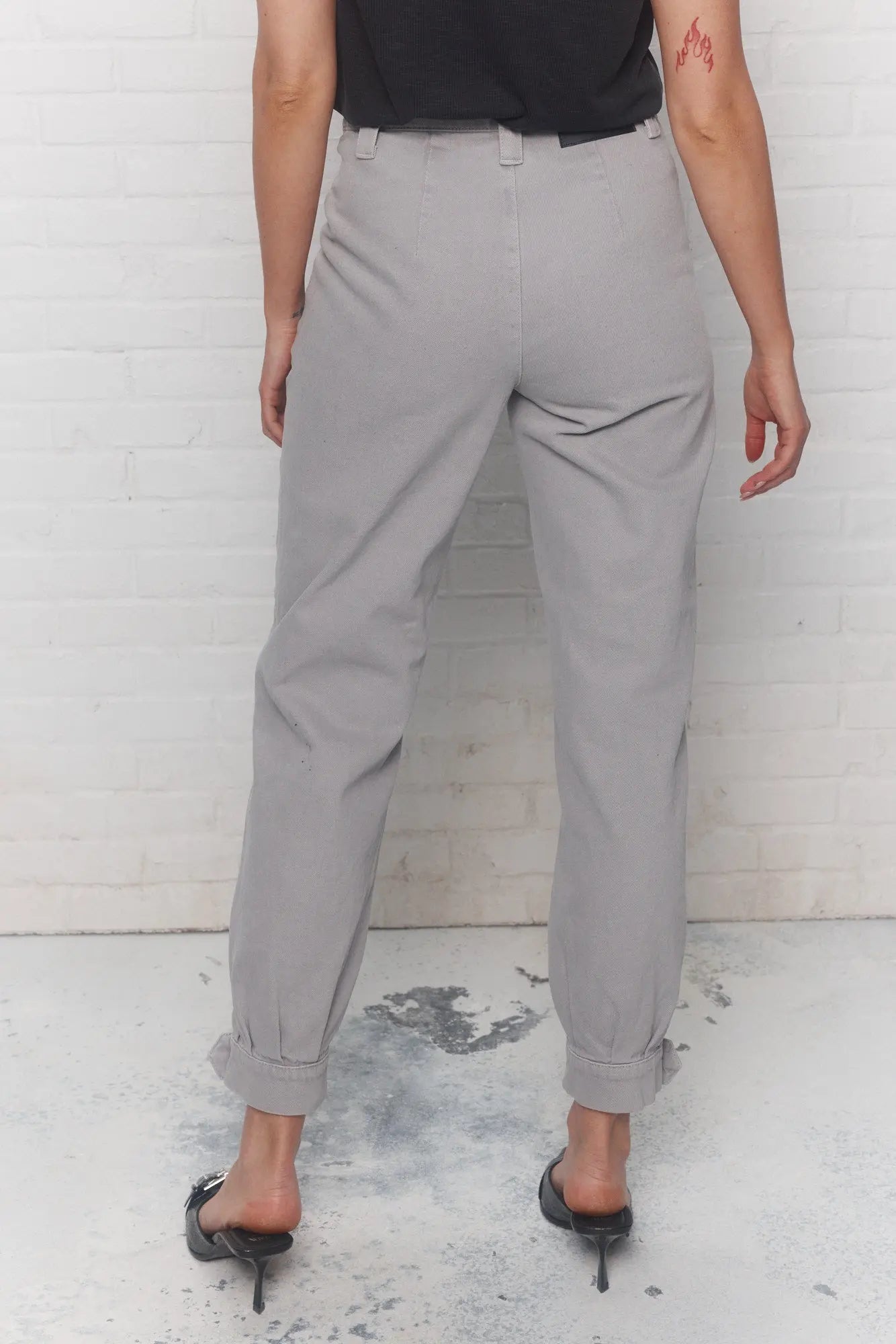 Jeans ballon gris délavé | Felicia JOELLE Collection