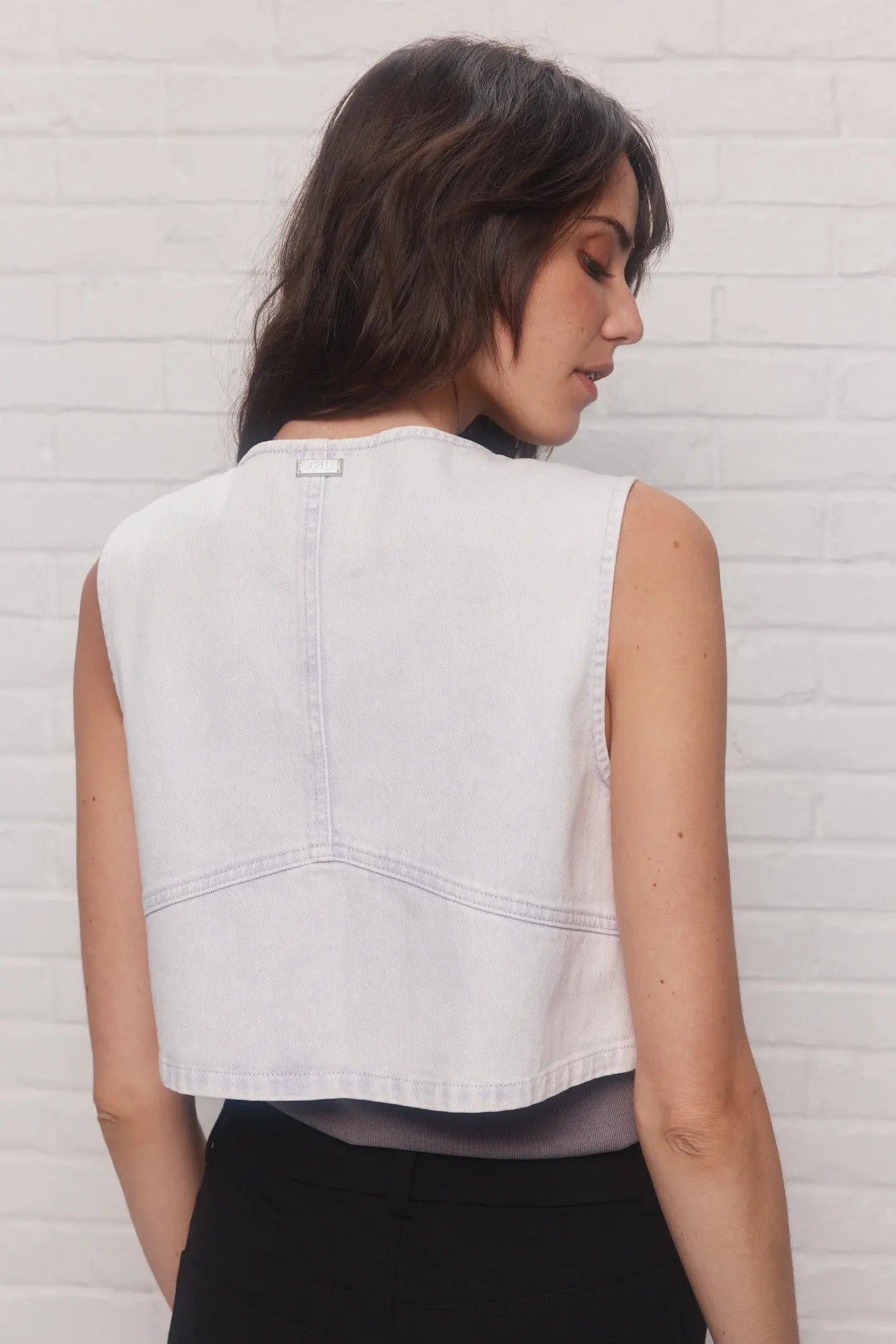 Veste courte en jeans lilas sans manches | Kezia