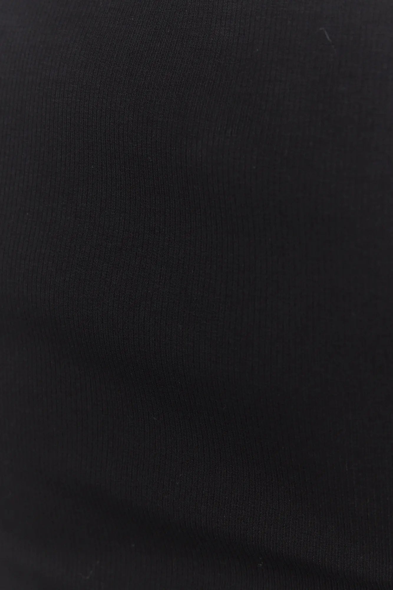 Deandra | Combinaison noire ajustée JOELLE Collection