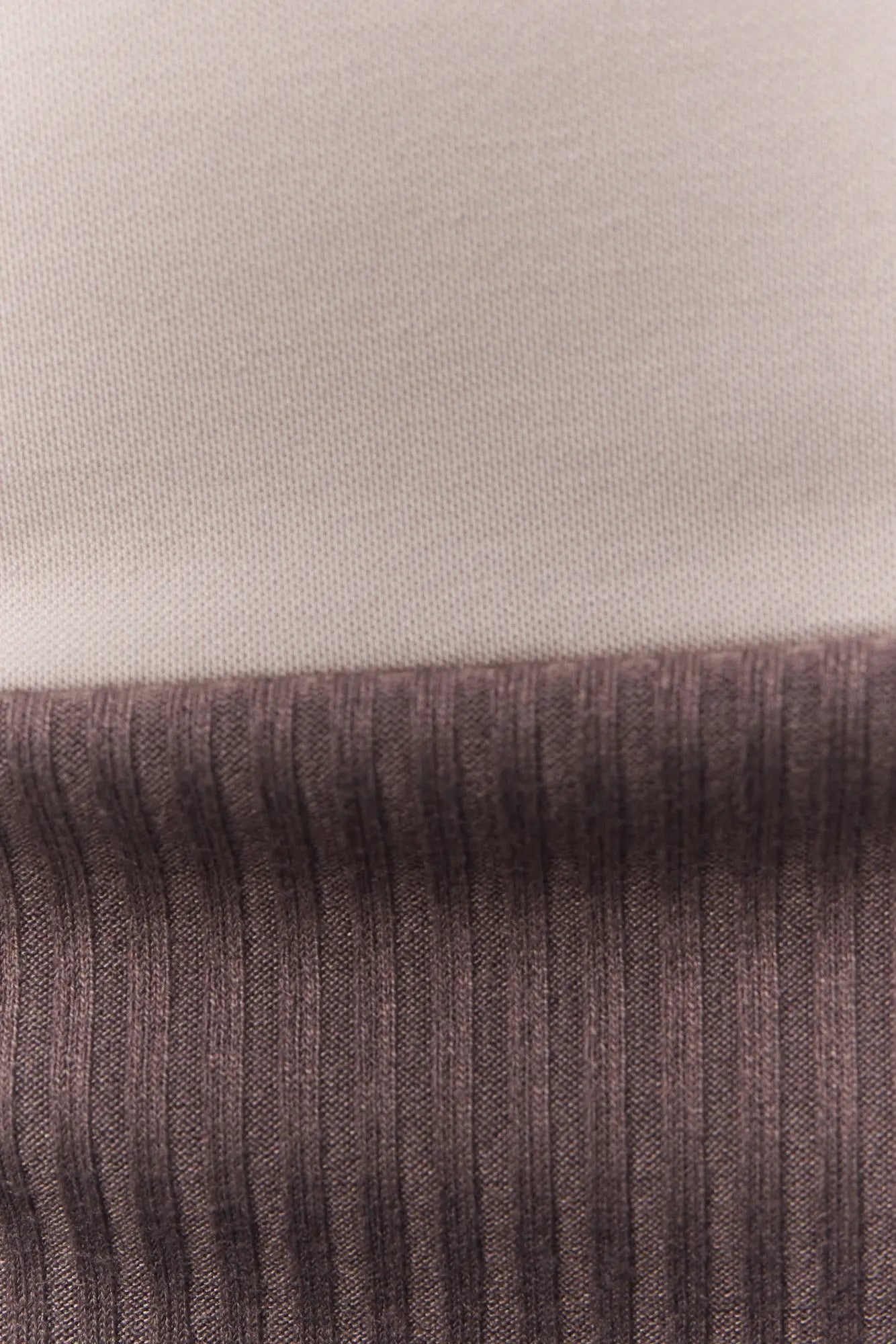 Preston | Chandail col roulé brun et beige JOELLE Collection