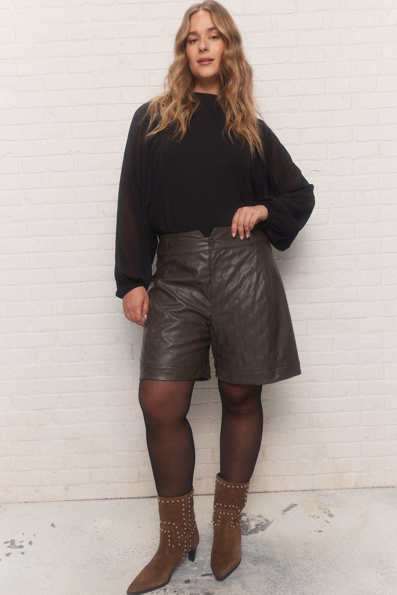 Elan | Short en similicuir vert