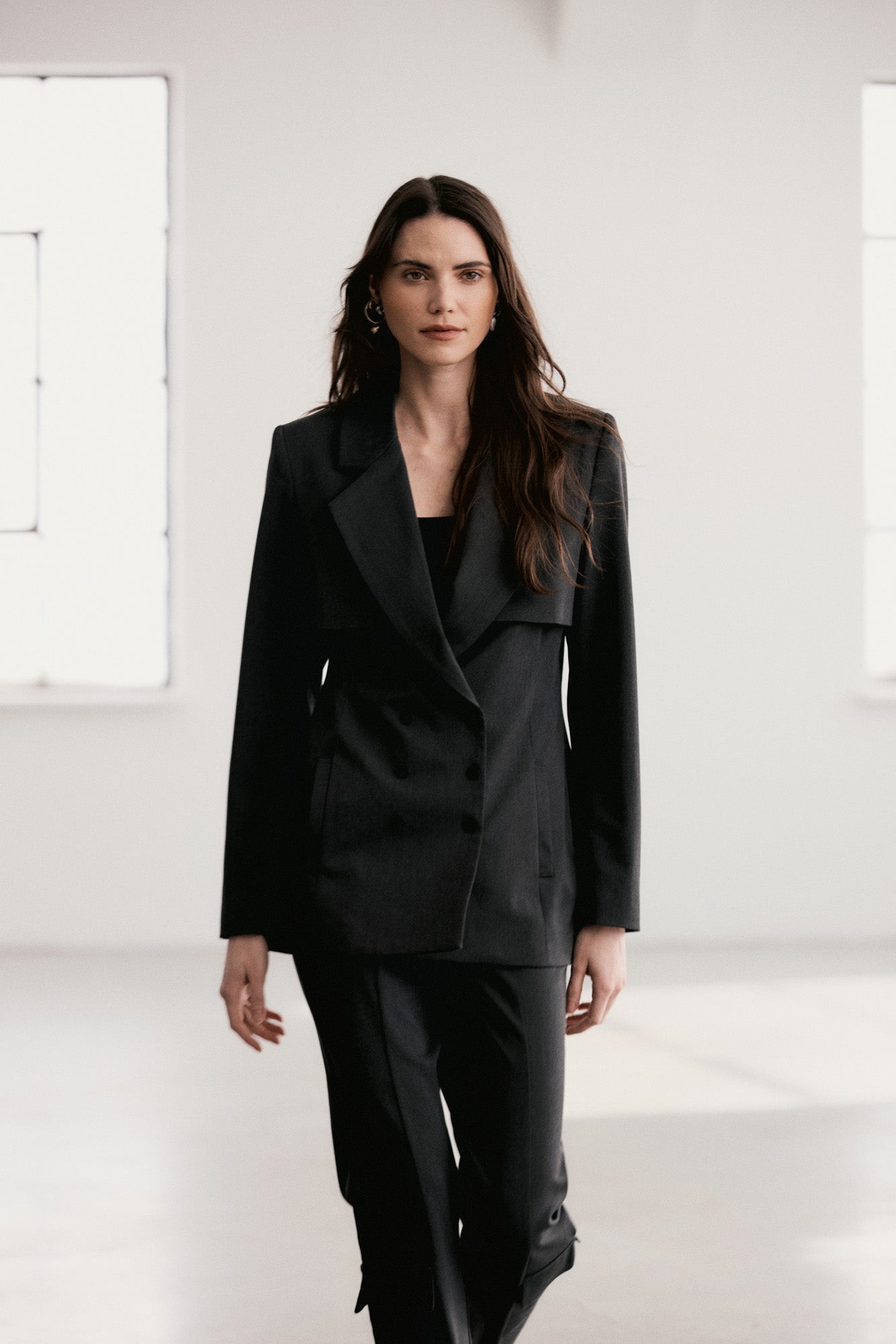 Joya | Veston noir ajusté