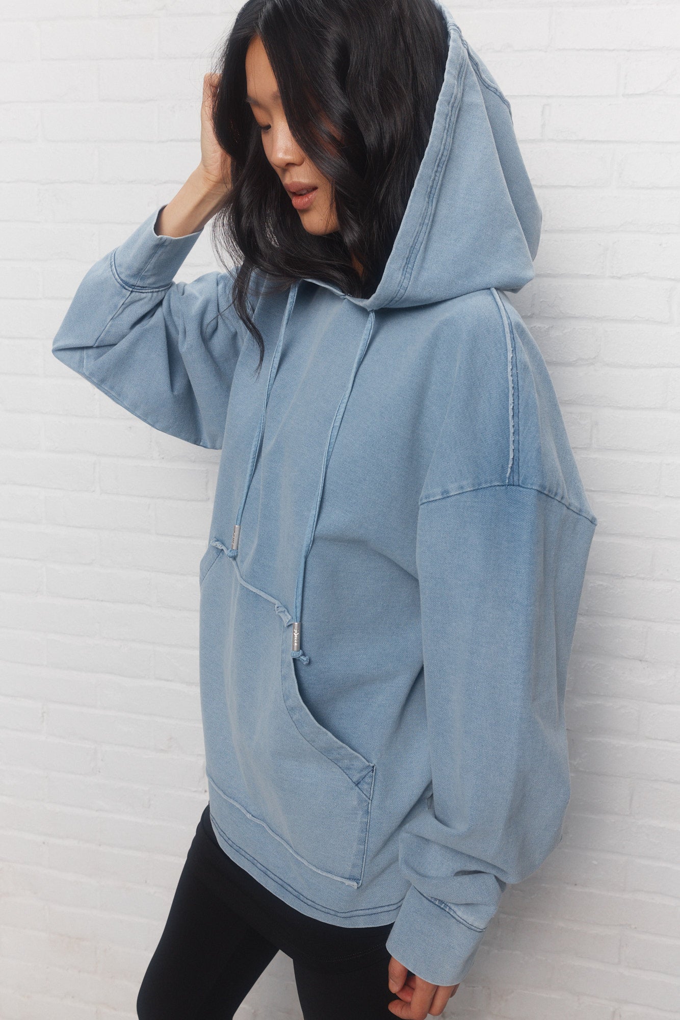 Vesper | Chandail bleu à capuchon