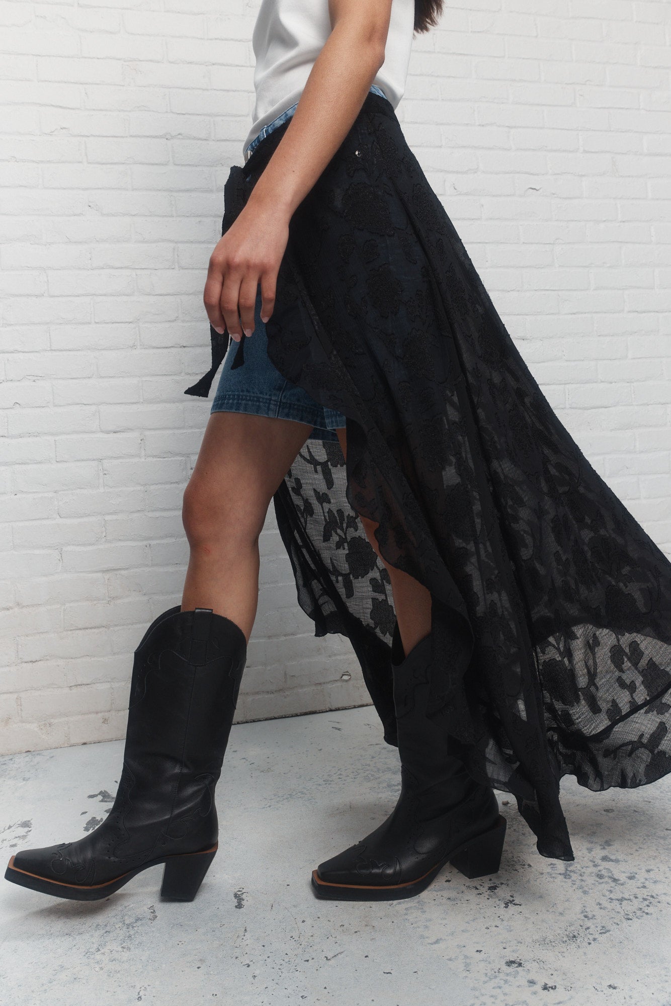 Lotus | Black lace accessory skirt