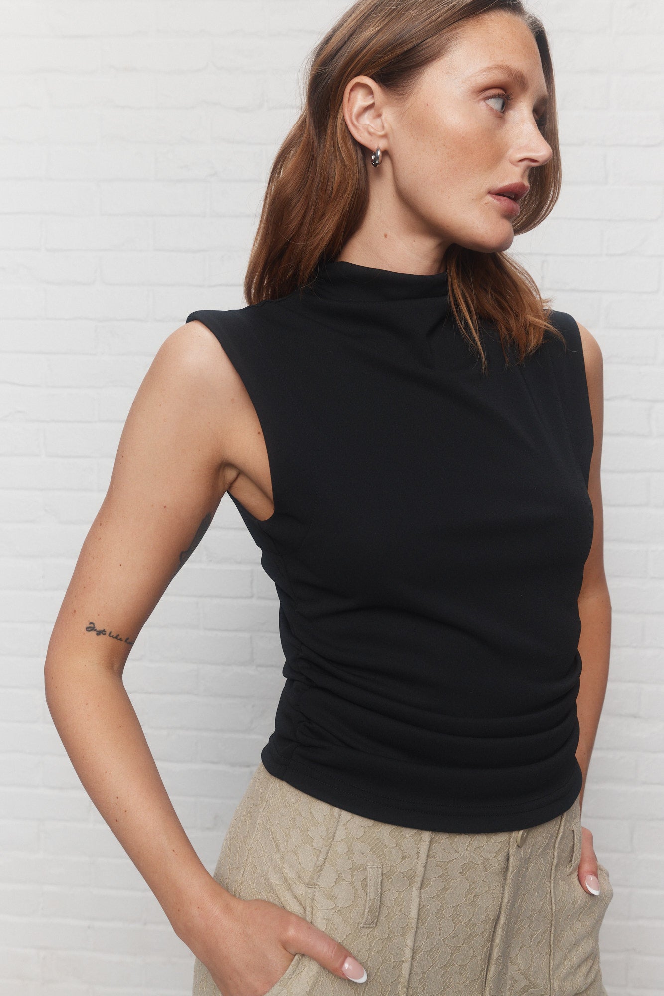 Crescent | Chandail noir sans manches