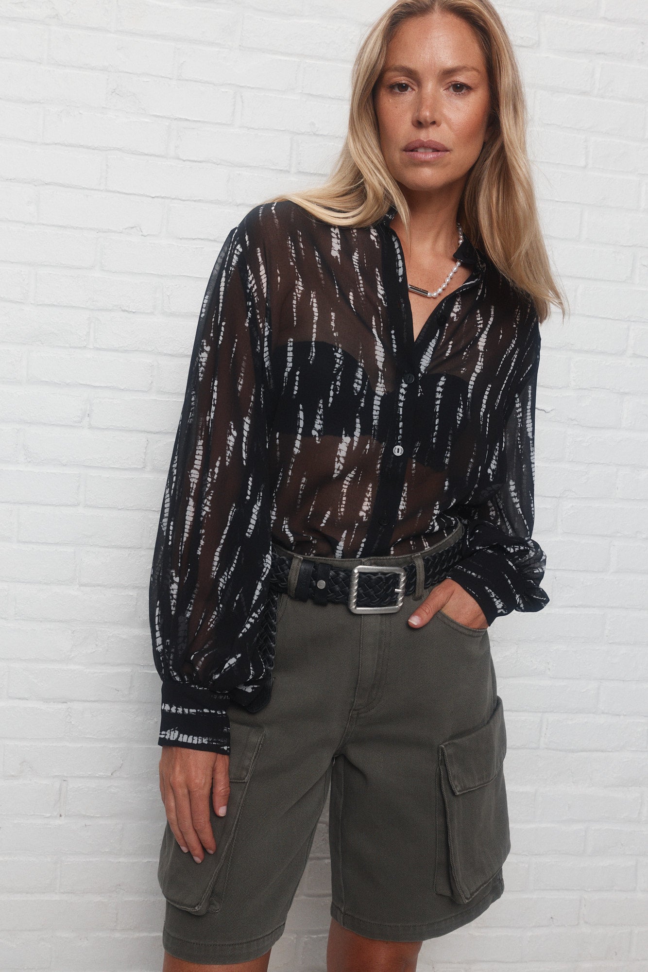 Foxy | The transparent black shirt