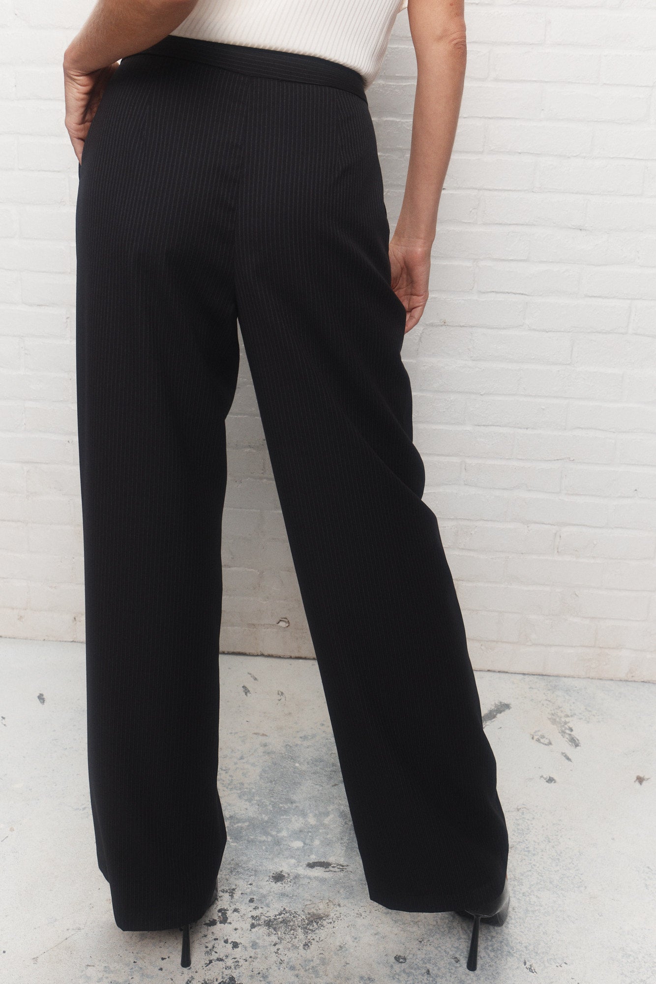 Brady | Le pantalon noir à rayures