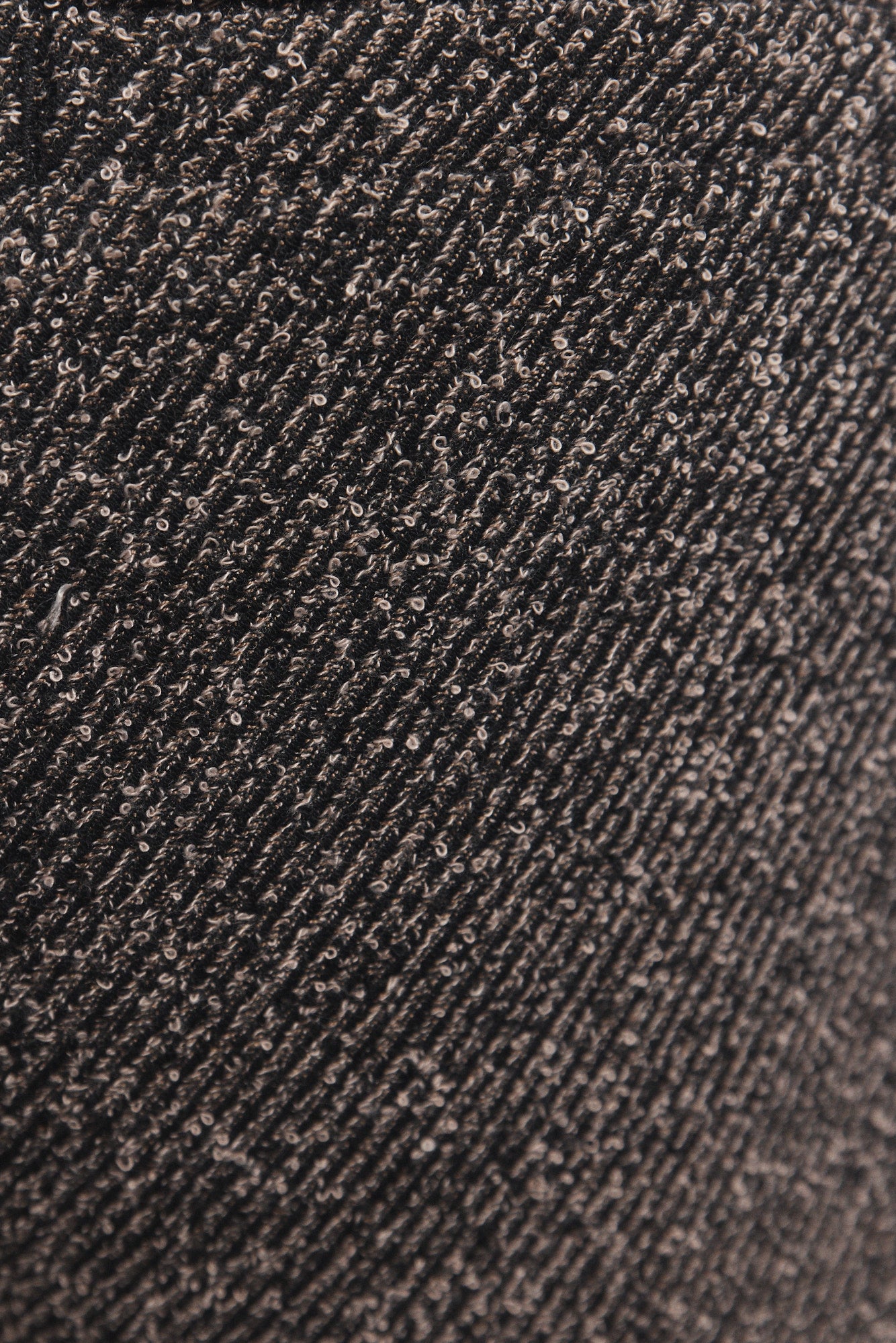 Orlean | black textured short