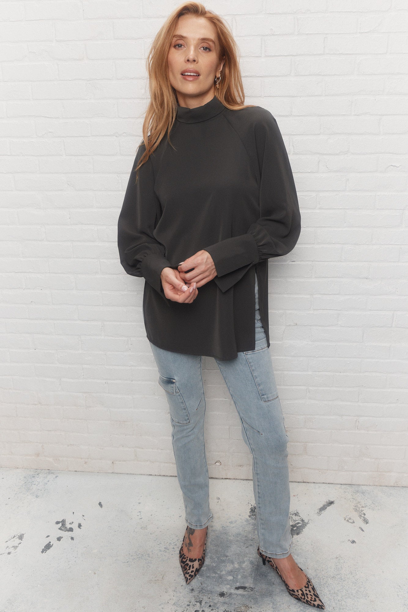Nina | Grey blouse