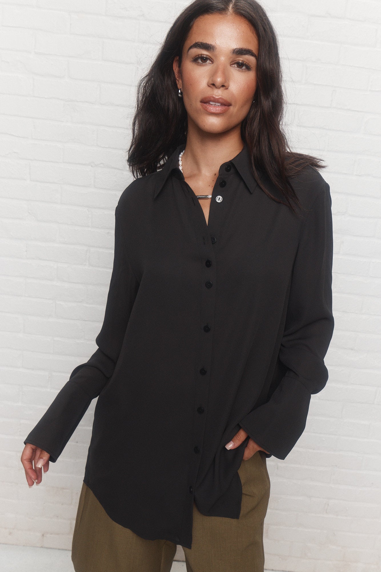 Valentine | Black shirt