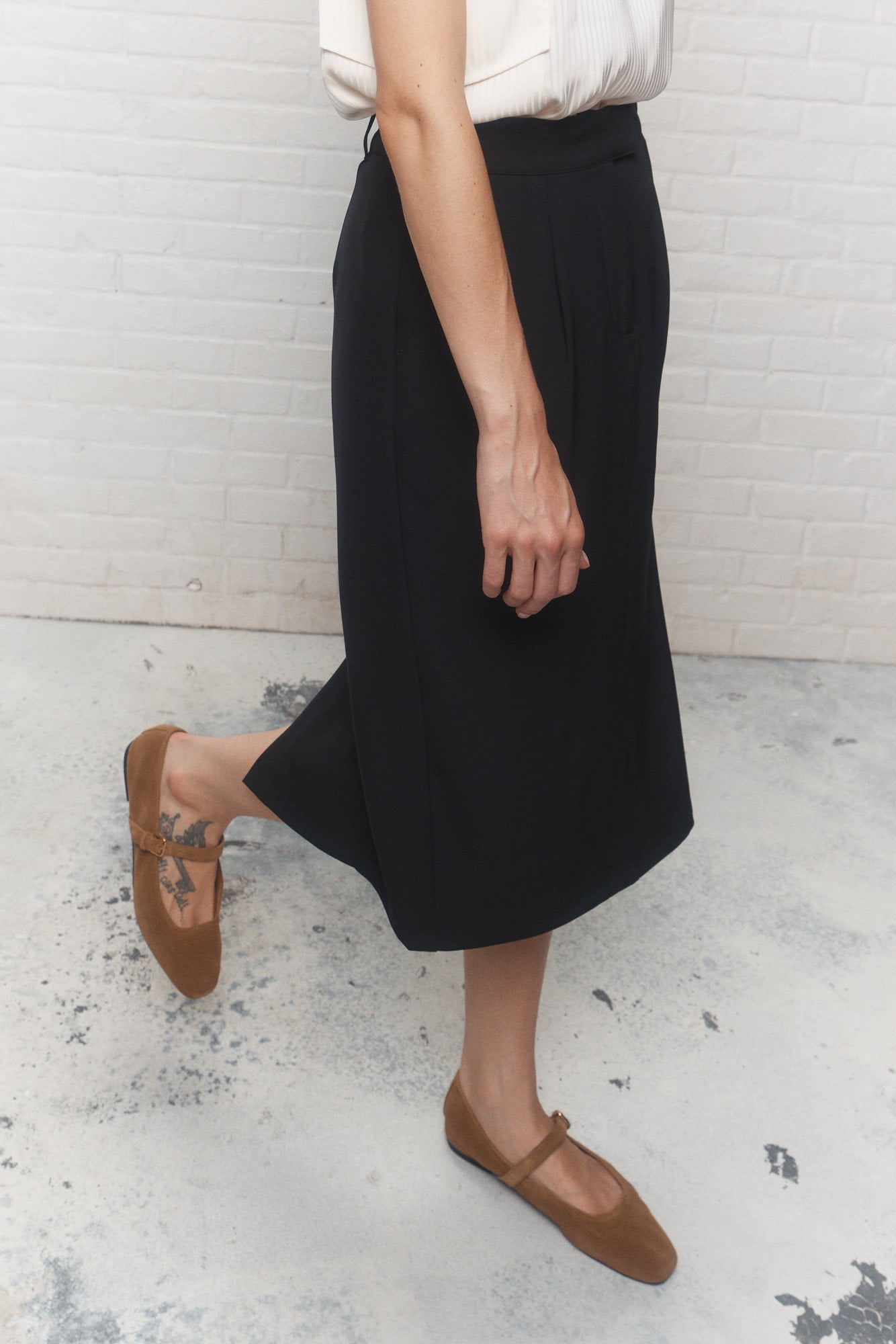 Tessa | Black straight skirt