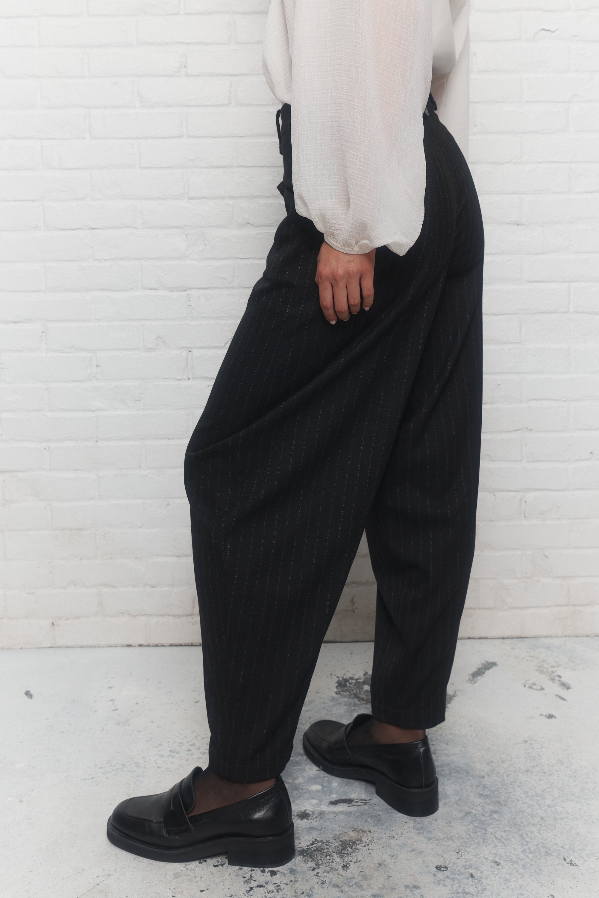 Gavin | Black striped pants