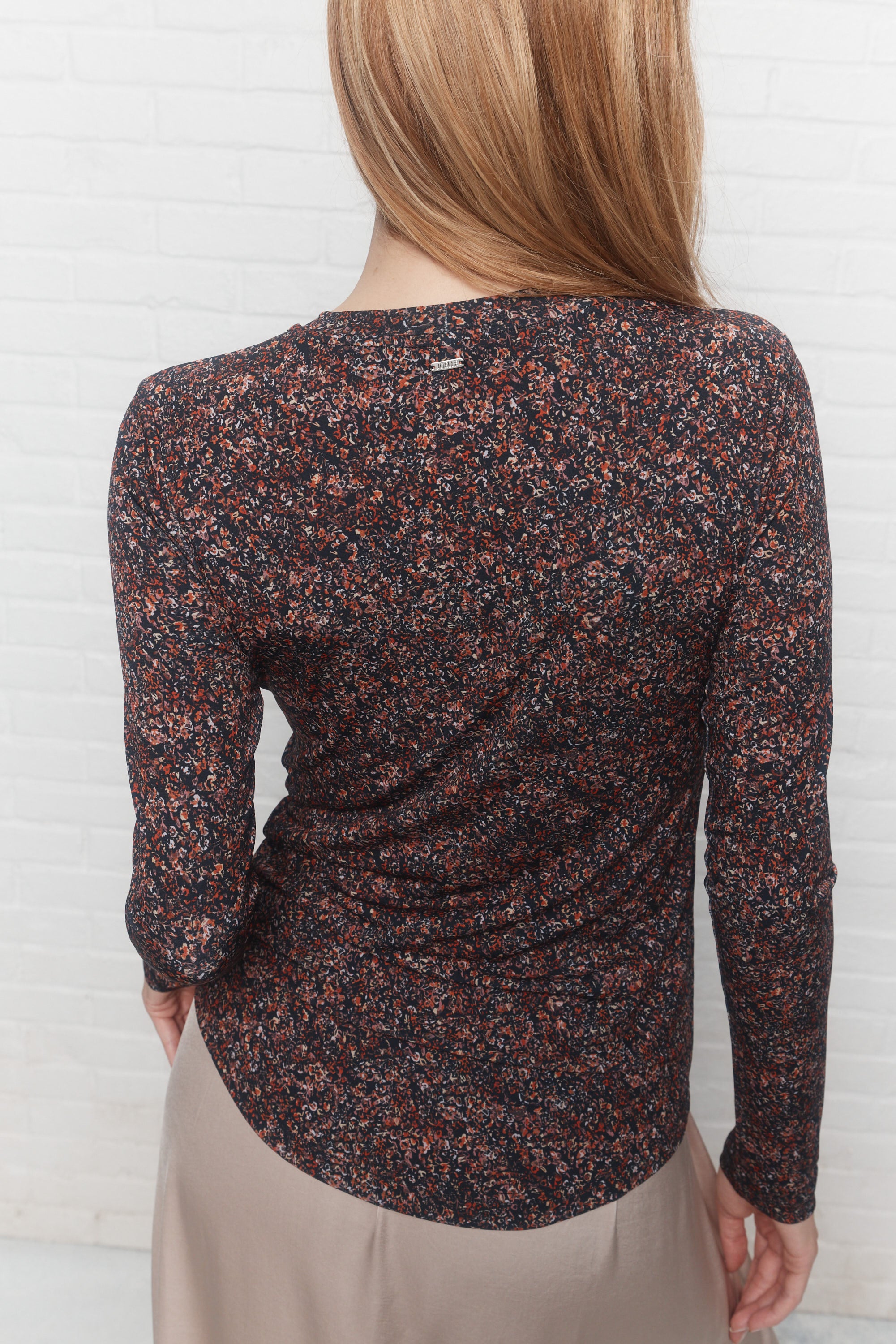 Jackson | Chandail floral noir