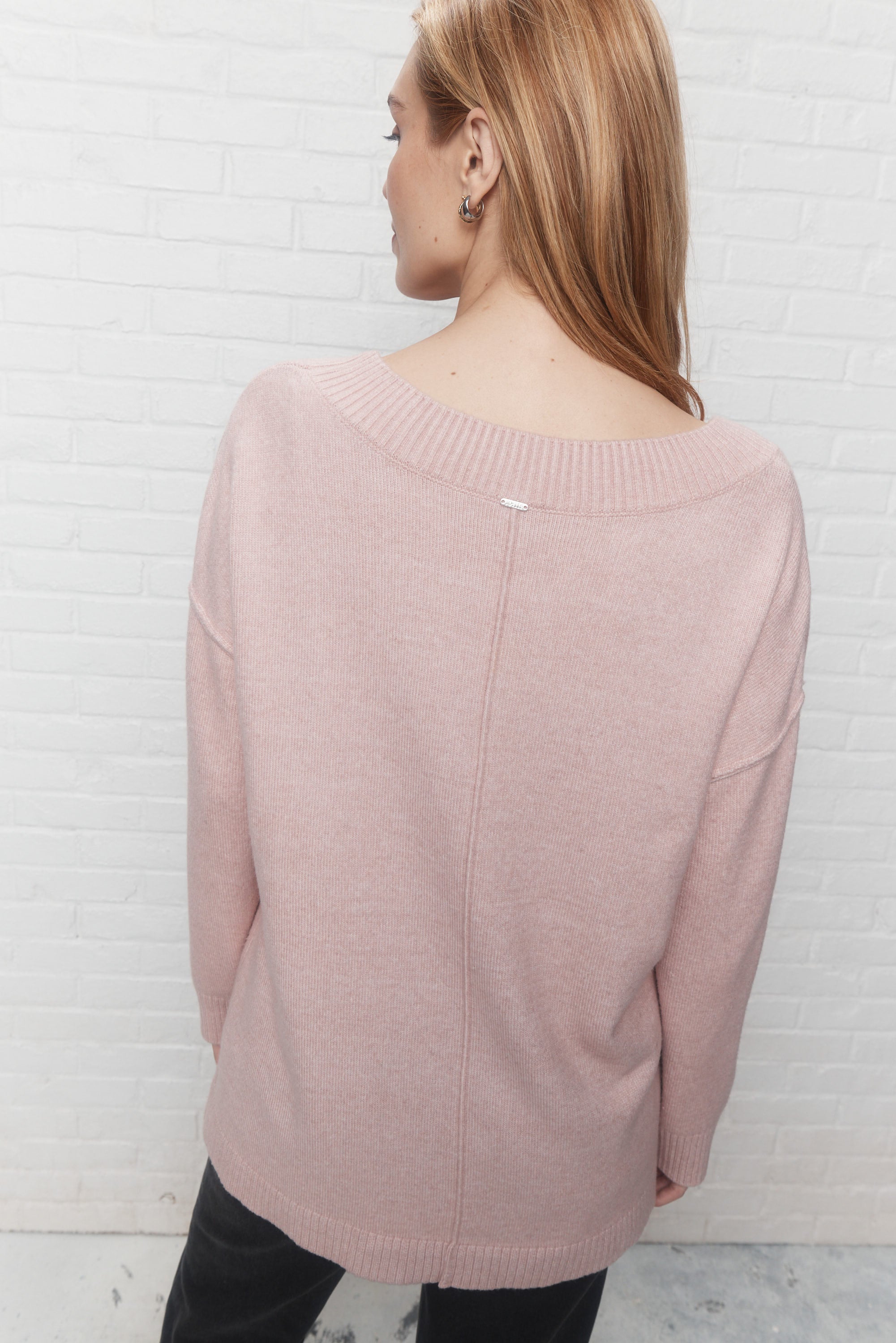 Led | Pink sweater
