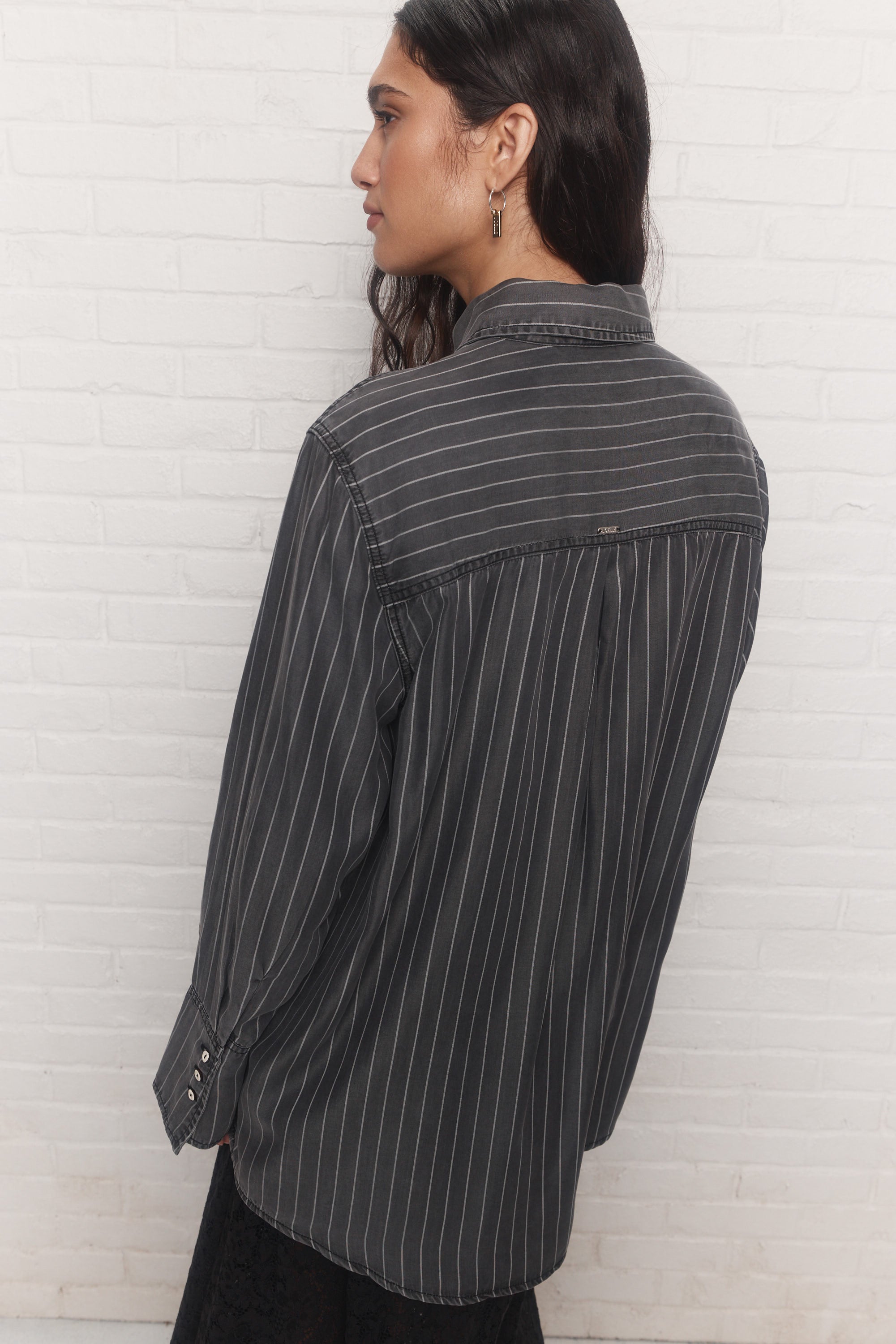 Valentine | Black shirt