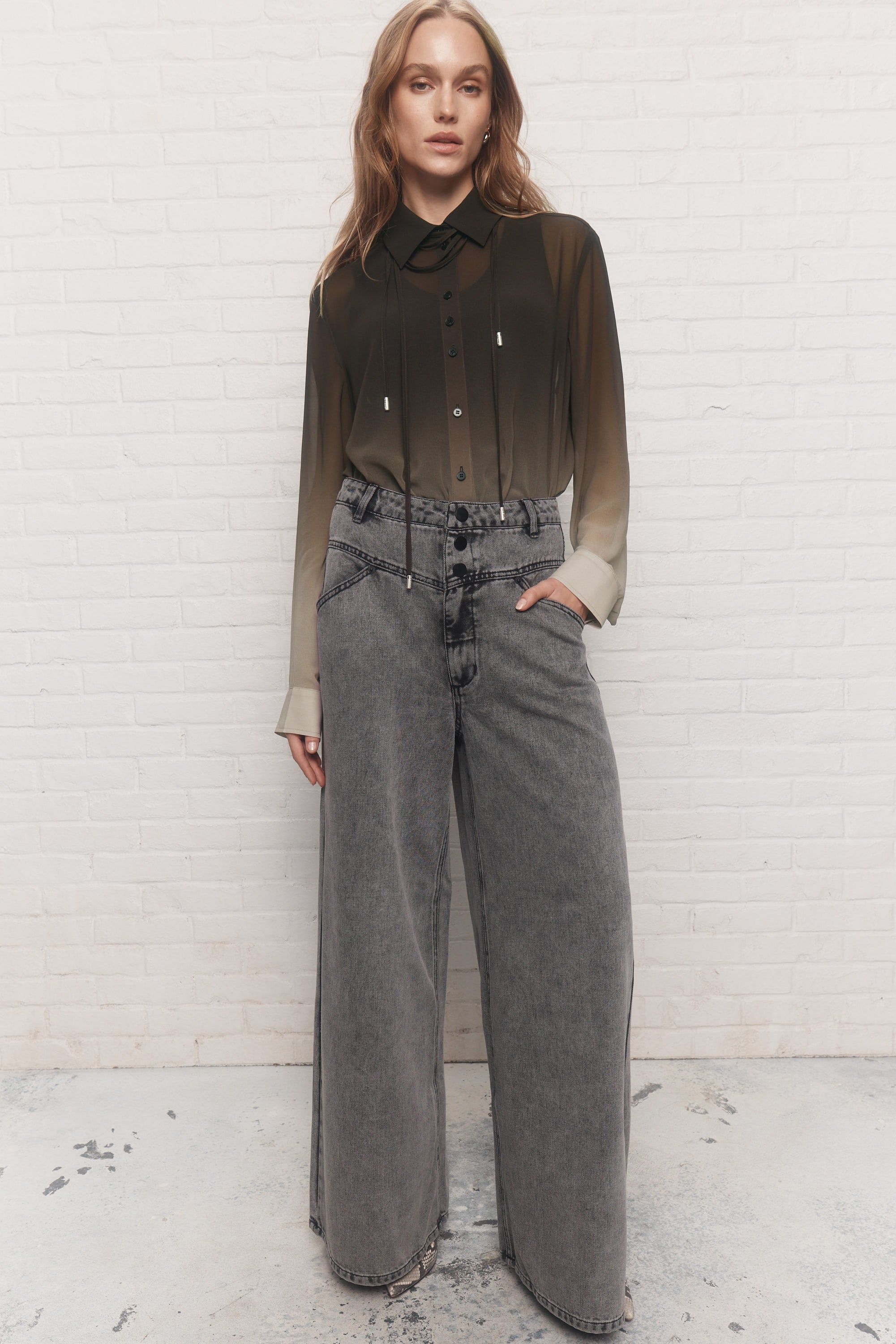 Ruby | Washed grey jeans