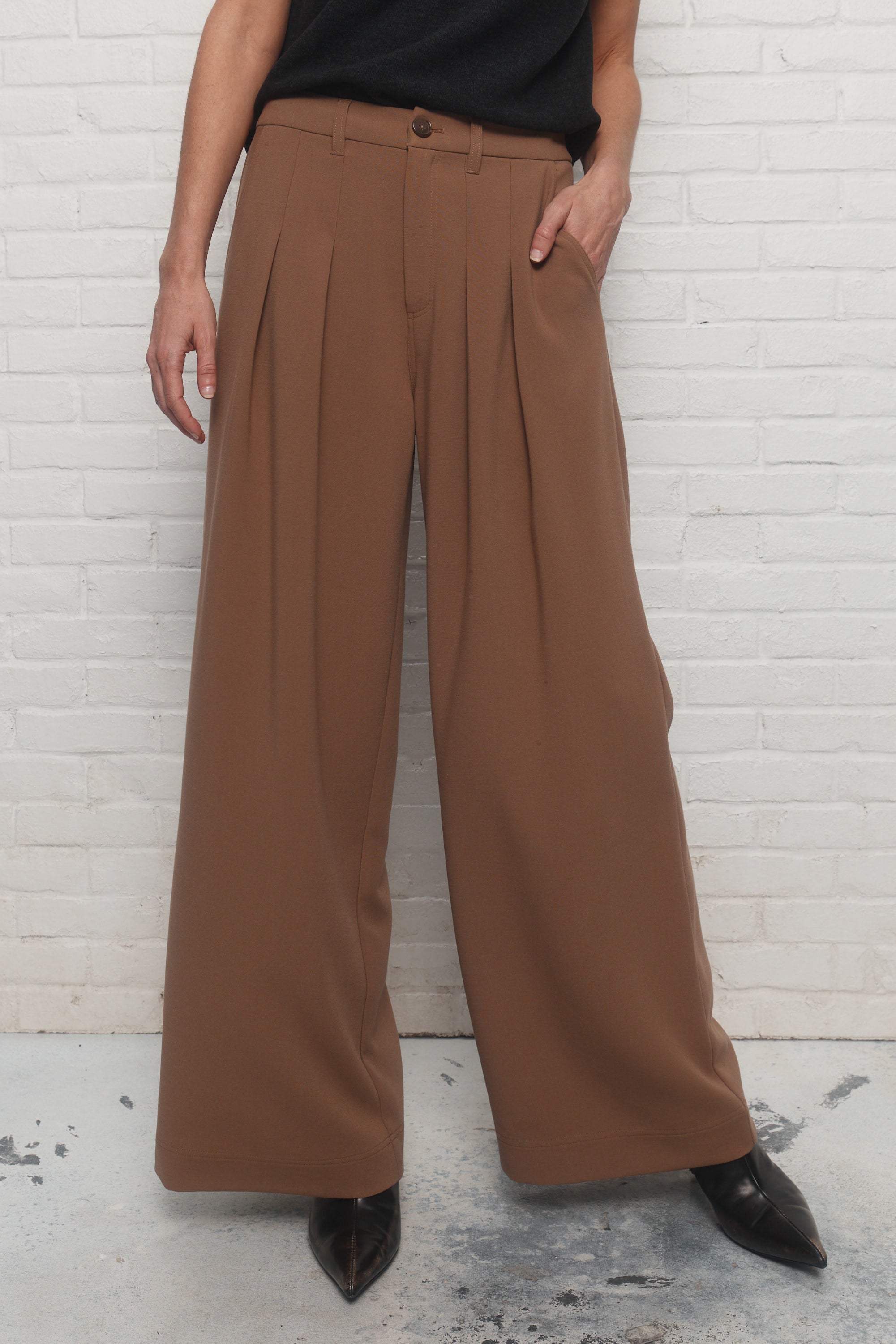 Calico | Brown pants