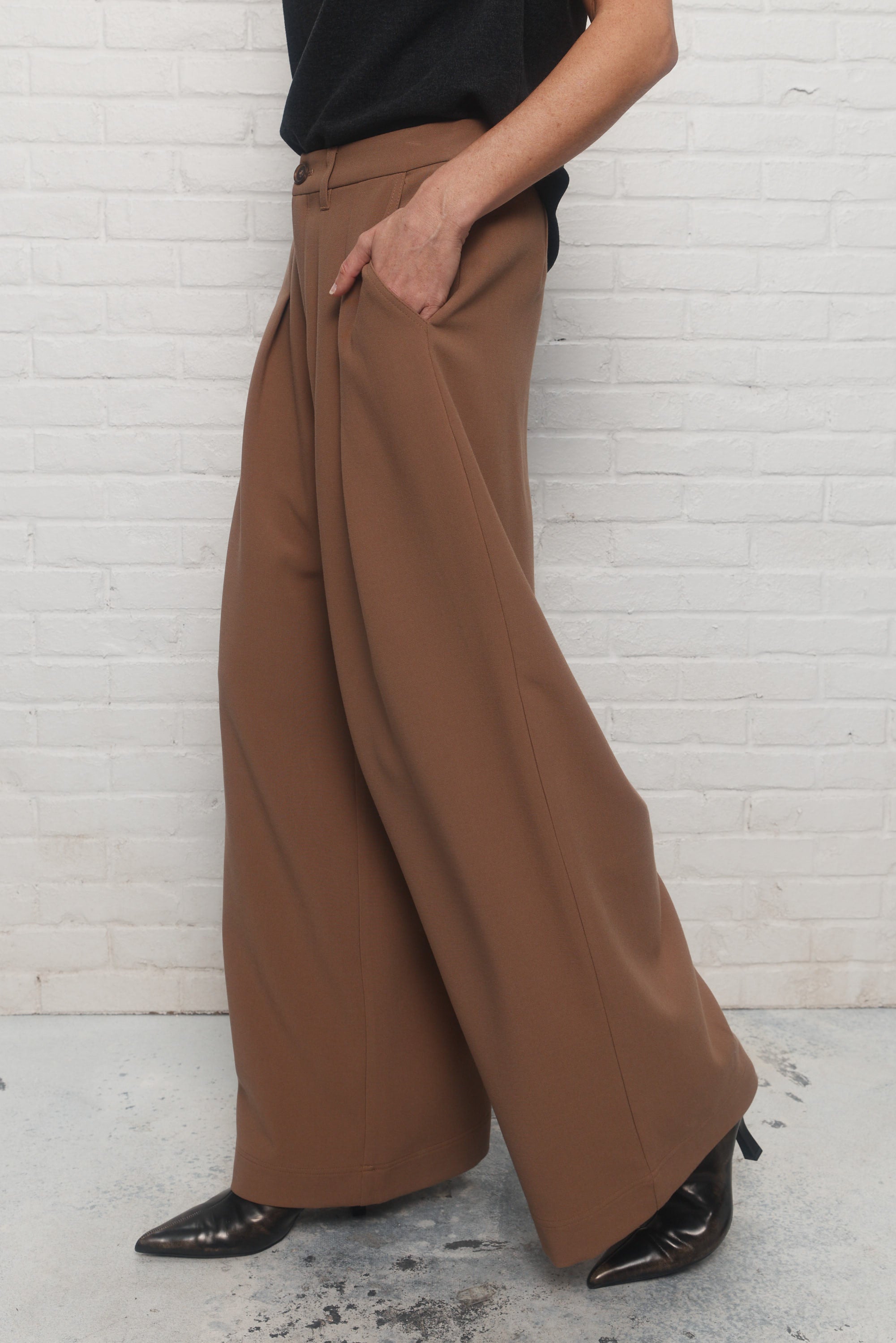 Calico | Brown pants