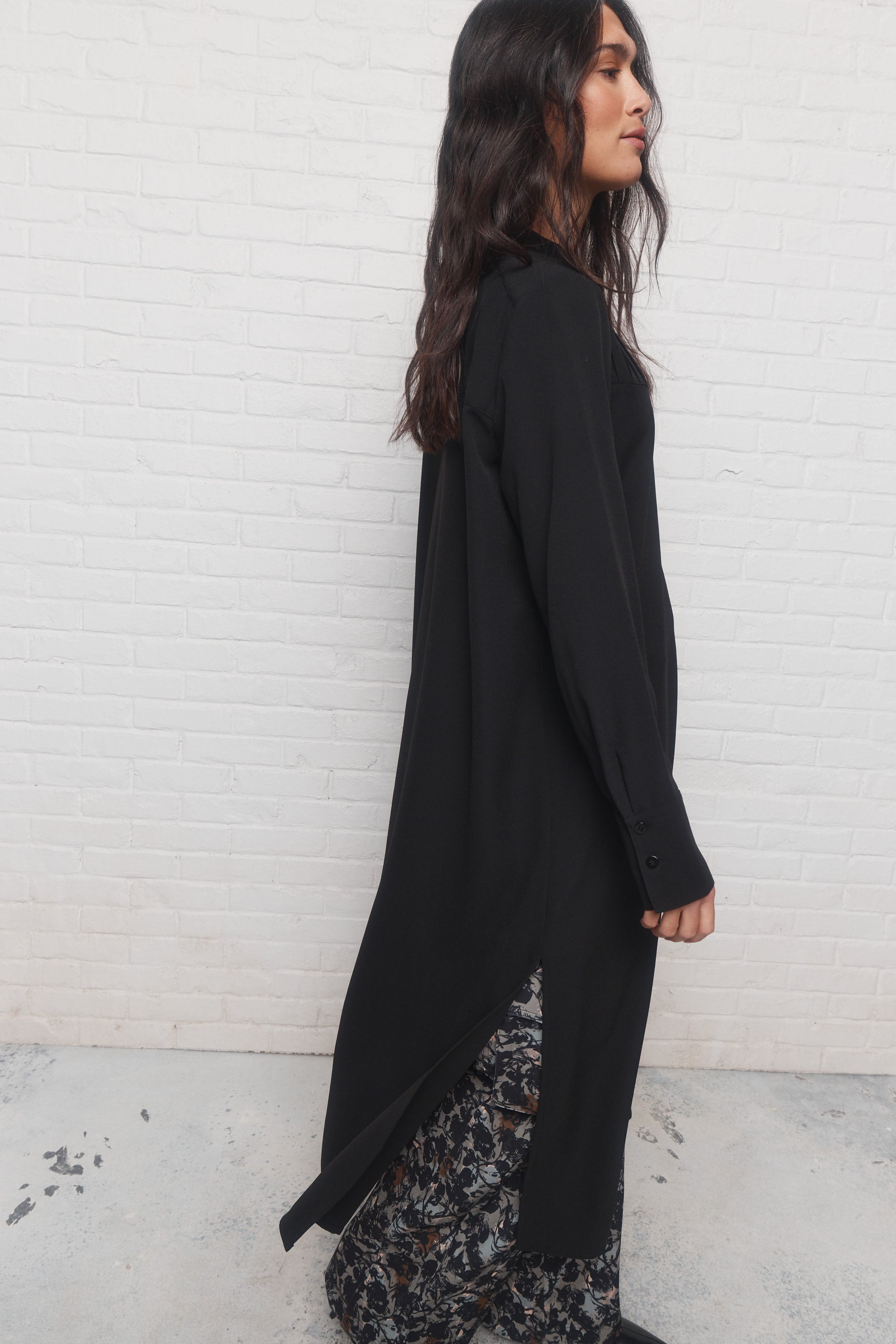 Bush | Longue chemise noire