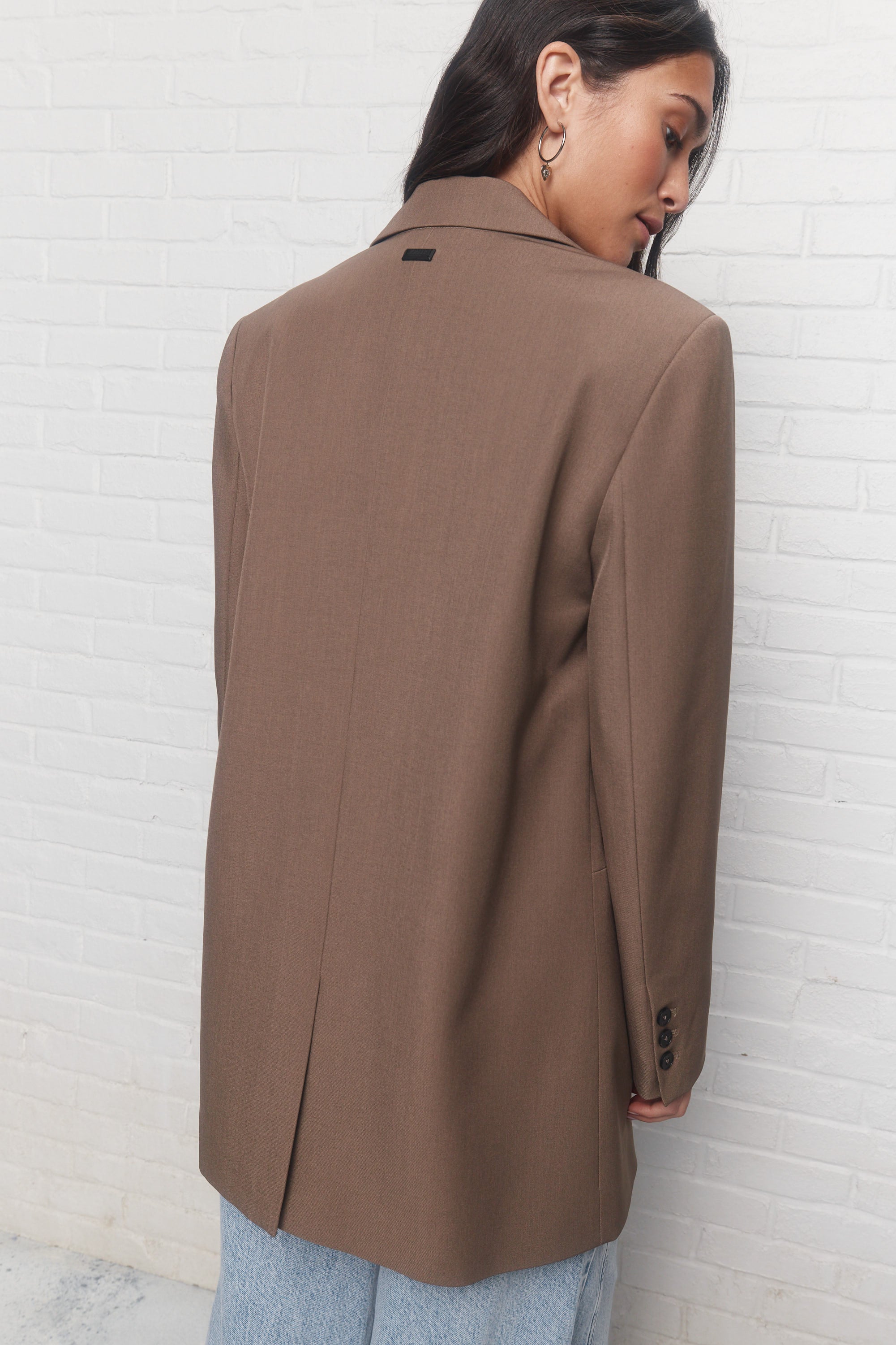 John Veston carré ample taupe JOELLE Collection