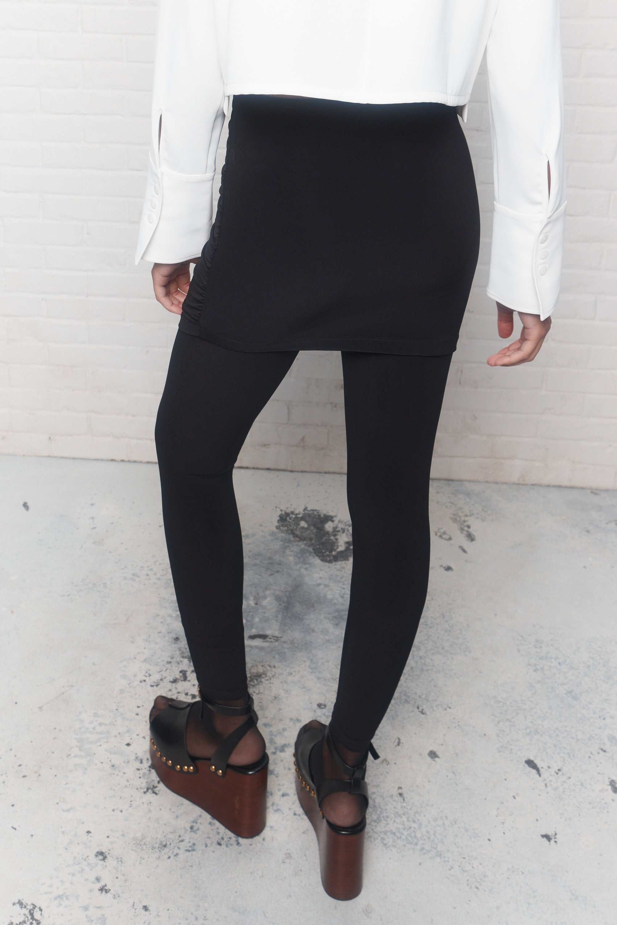 Mabel | Black leggings with integrated skirt