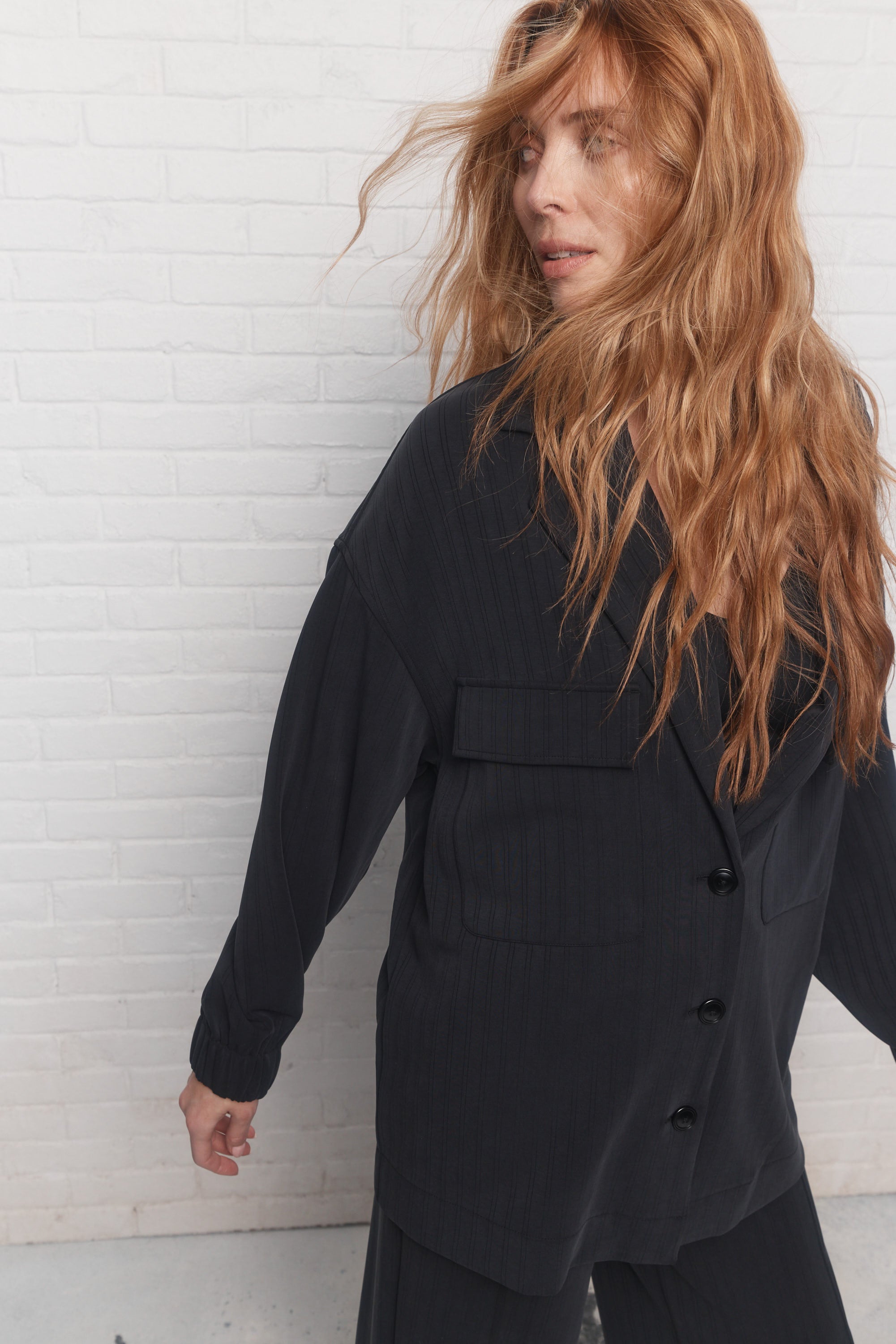 Saige | Oversized faded black blazer