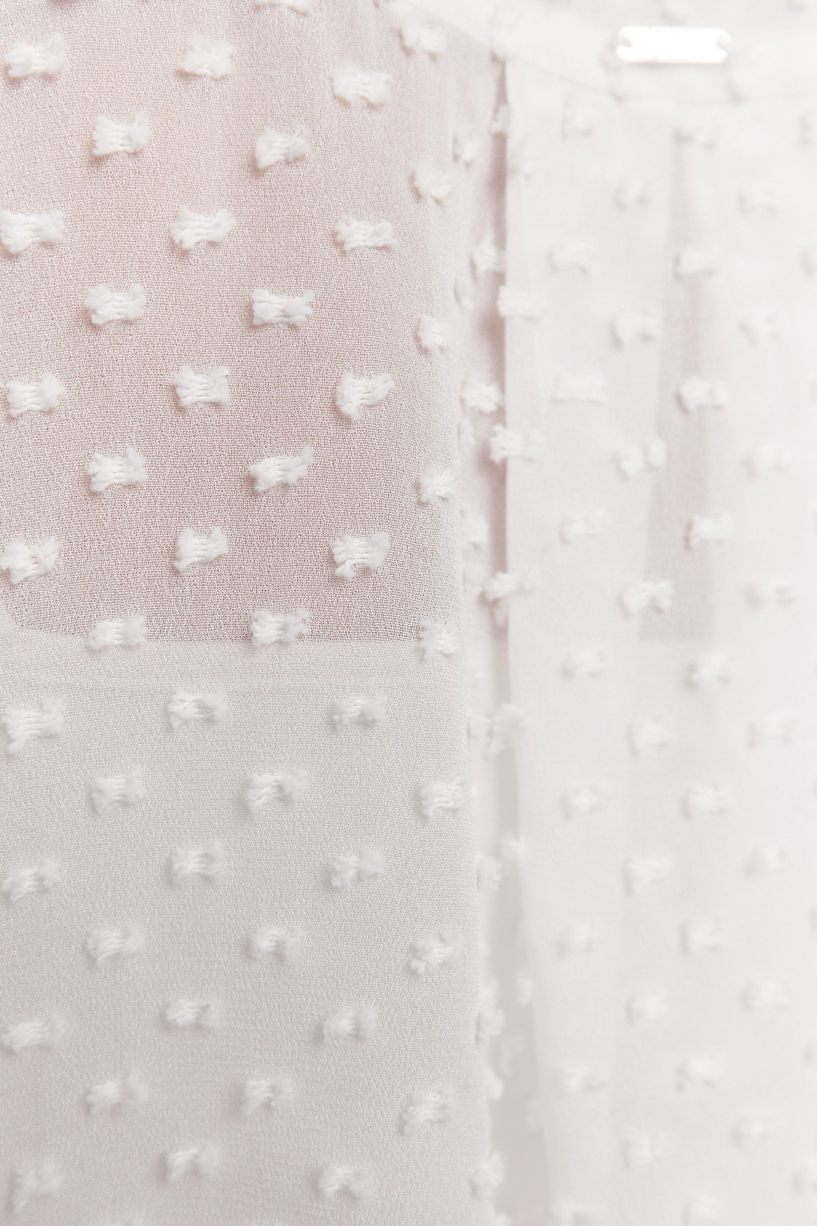 Delaney | Chemise blanche ouverte au dos