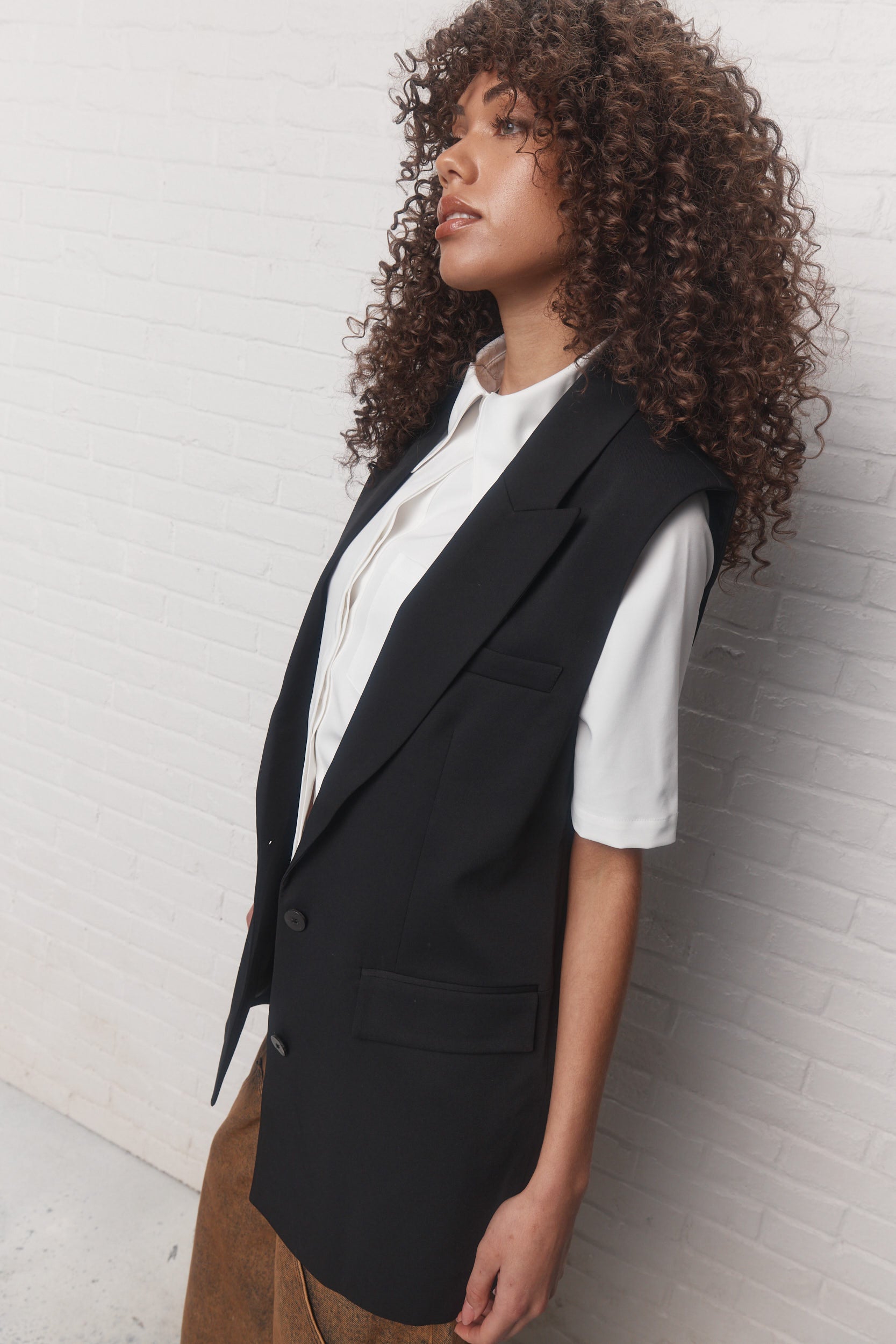 Howlett | Veston sans manches noir