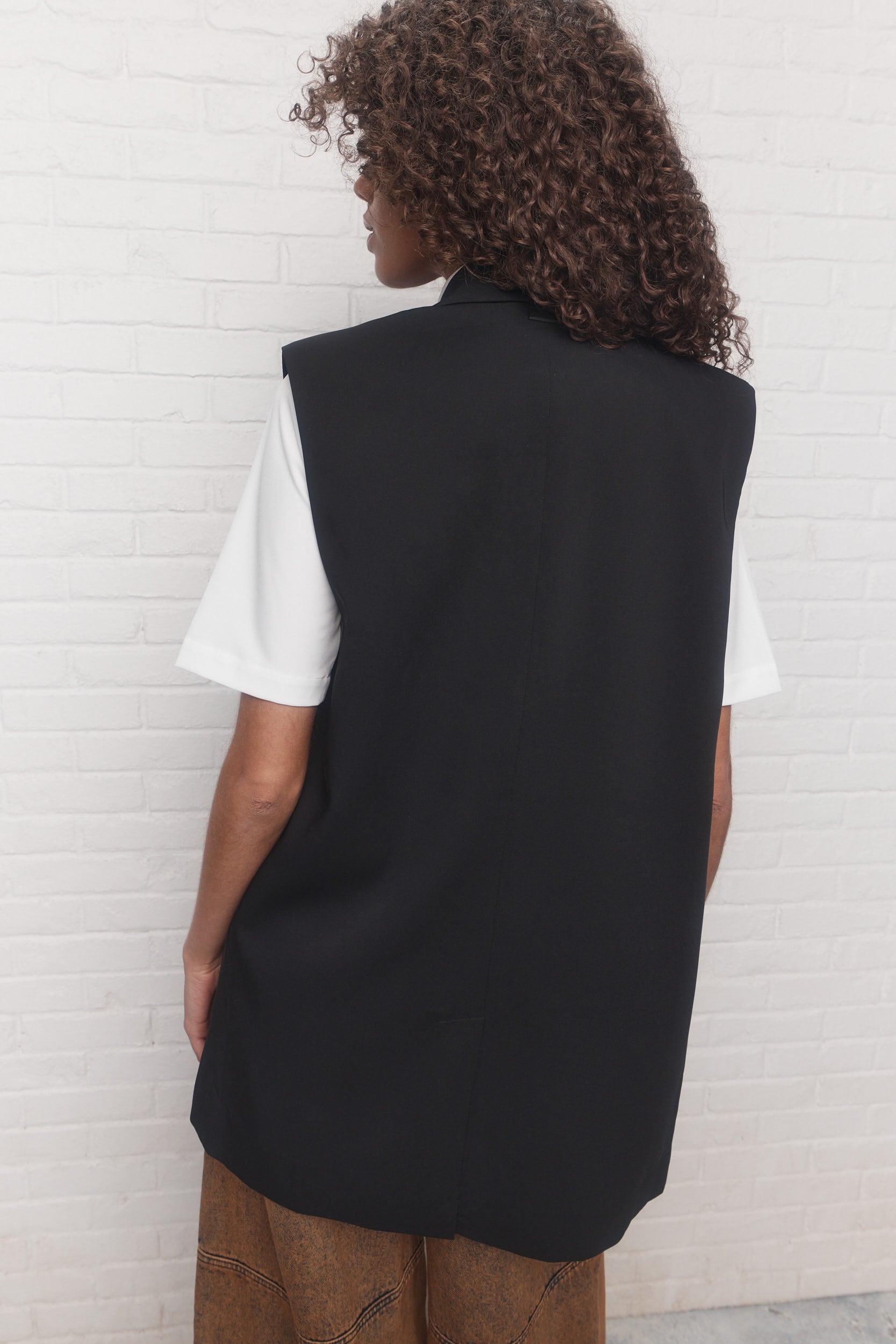 Howlett | Veston sans manches noir