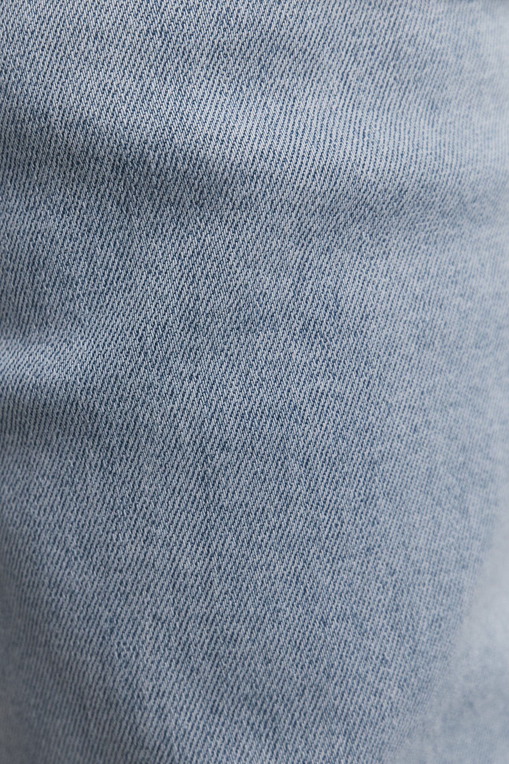 Kent | Washed light blue jeans