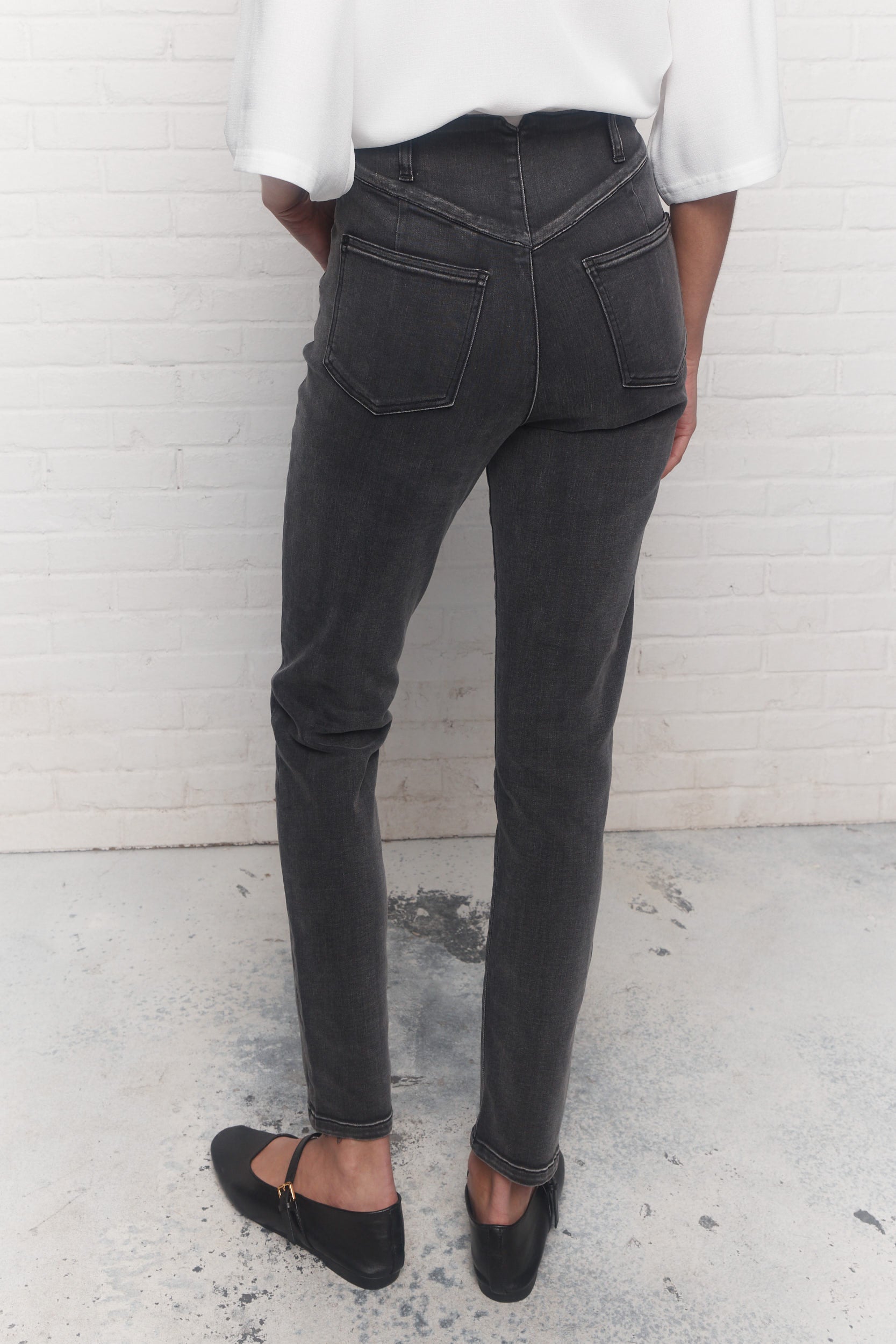 Philippine | Washed black jeans