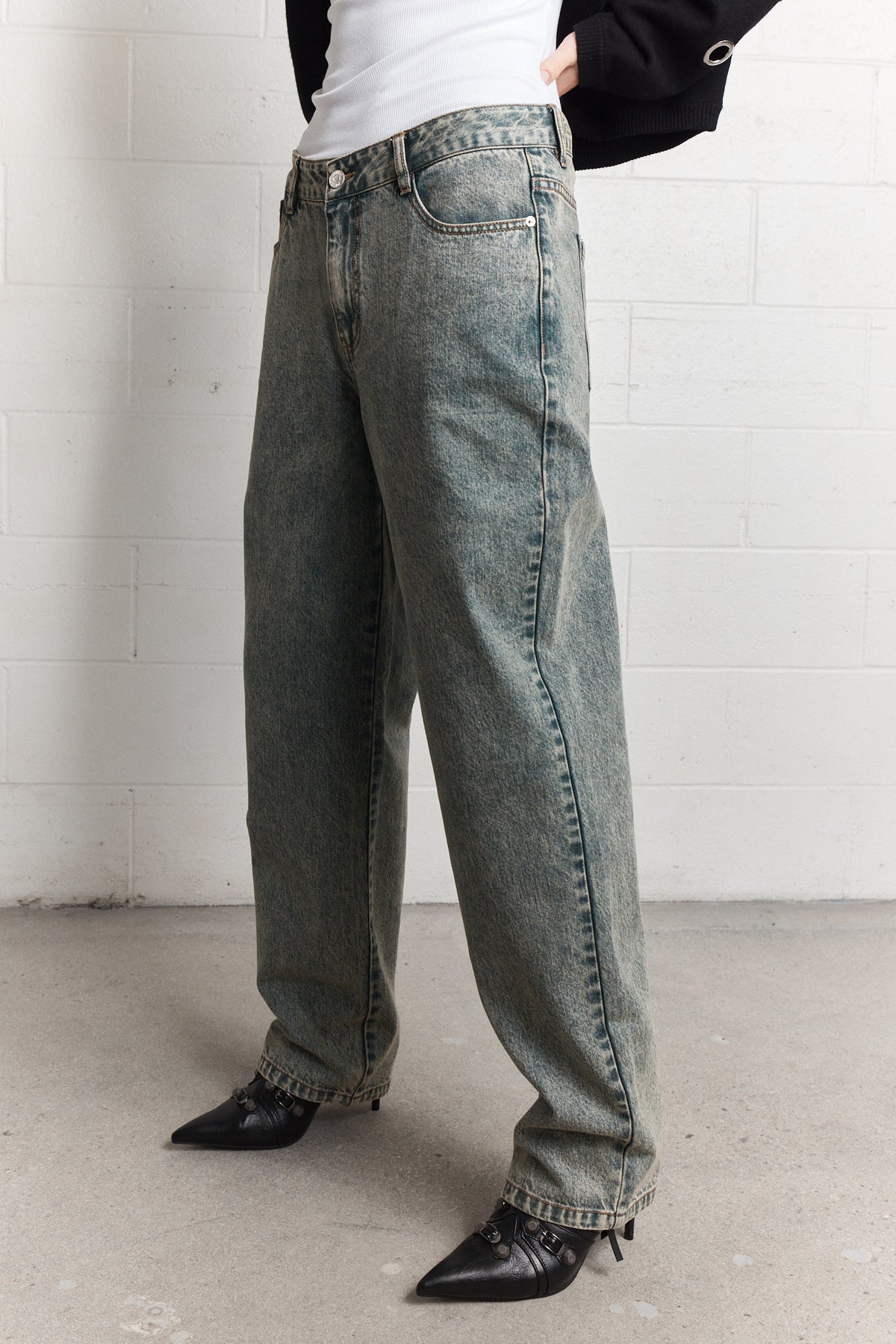 Haru | Jean ample bleu délavé
