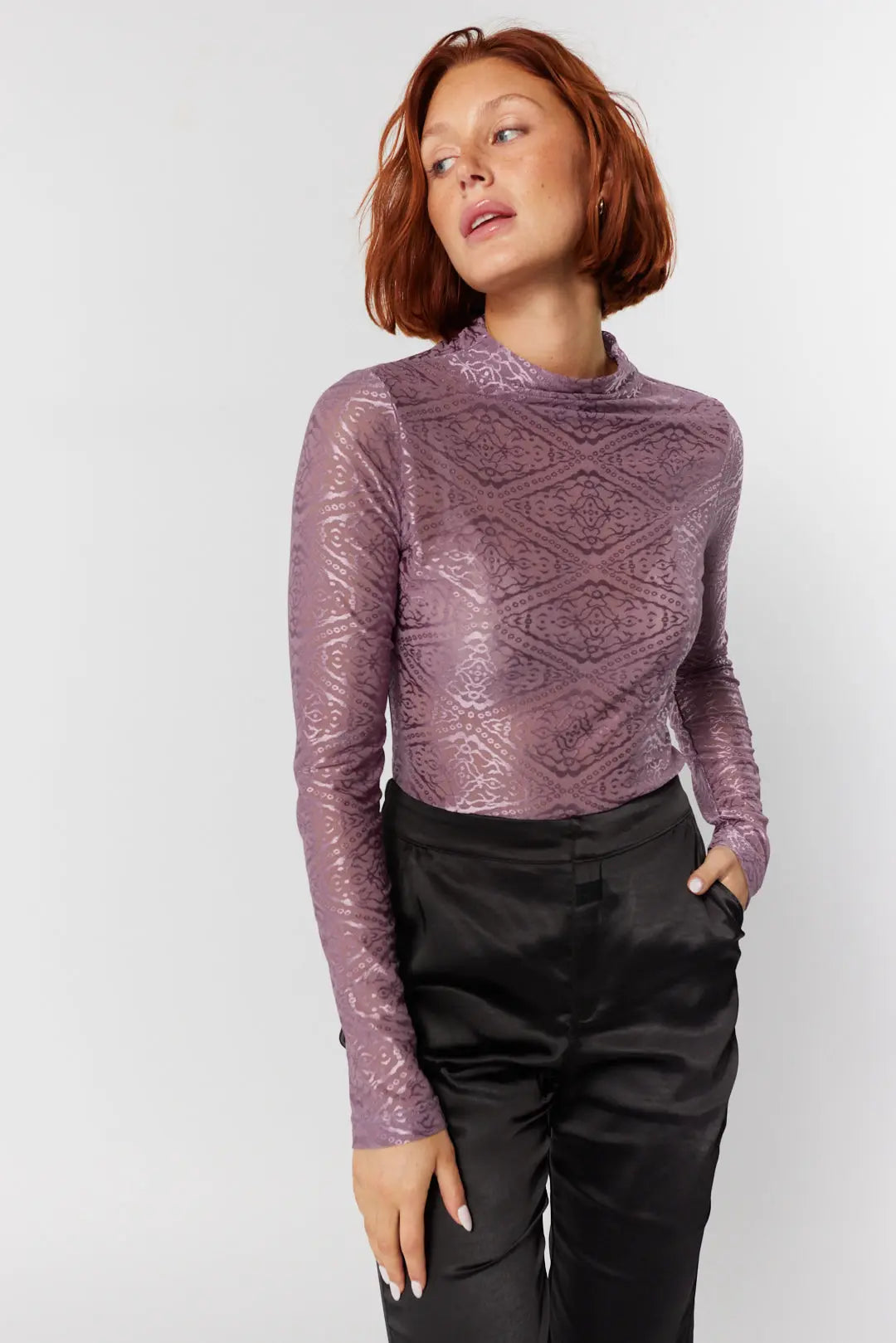 Chandail mauve en dentelle texturée | Ginger JOELLE Collection