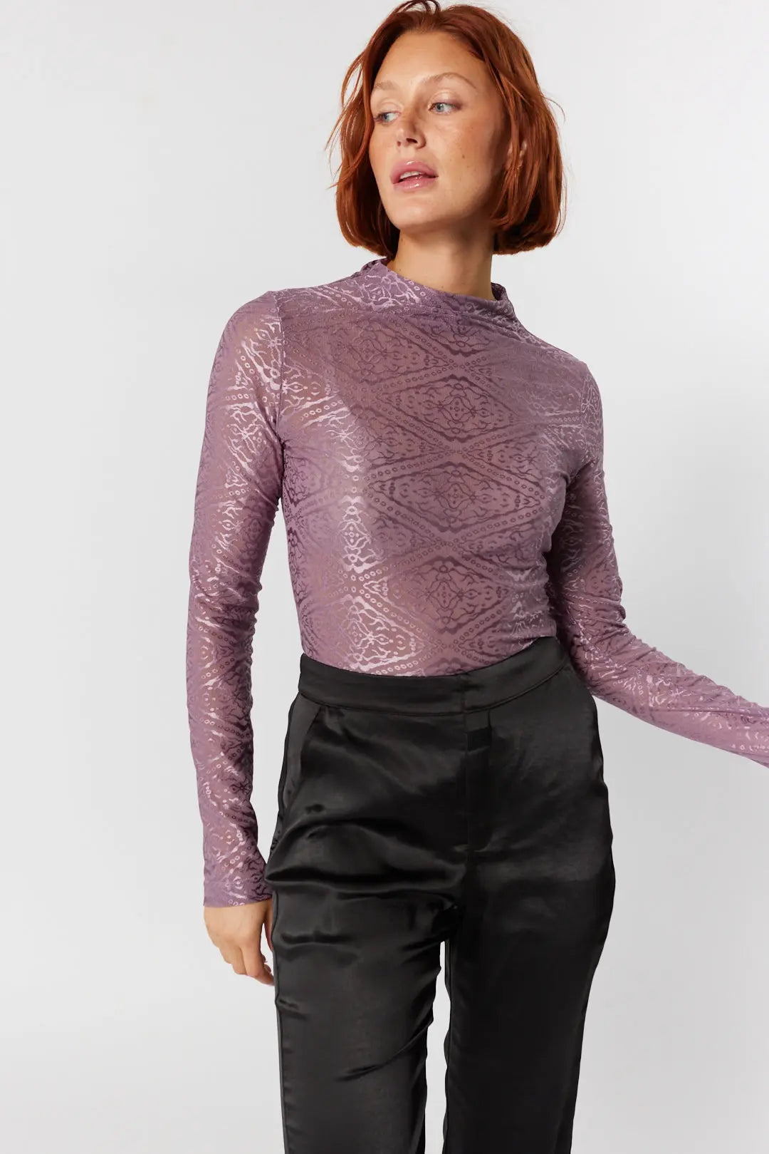 Chandail mauve en dentelle texturée | Ginger JOELLE Collection