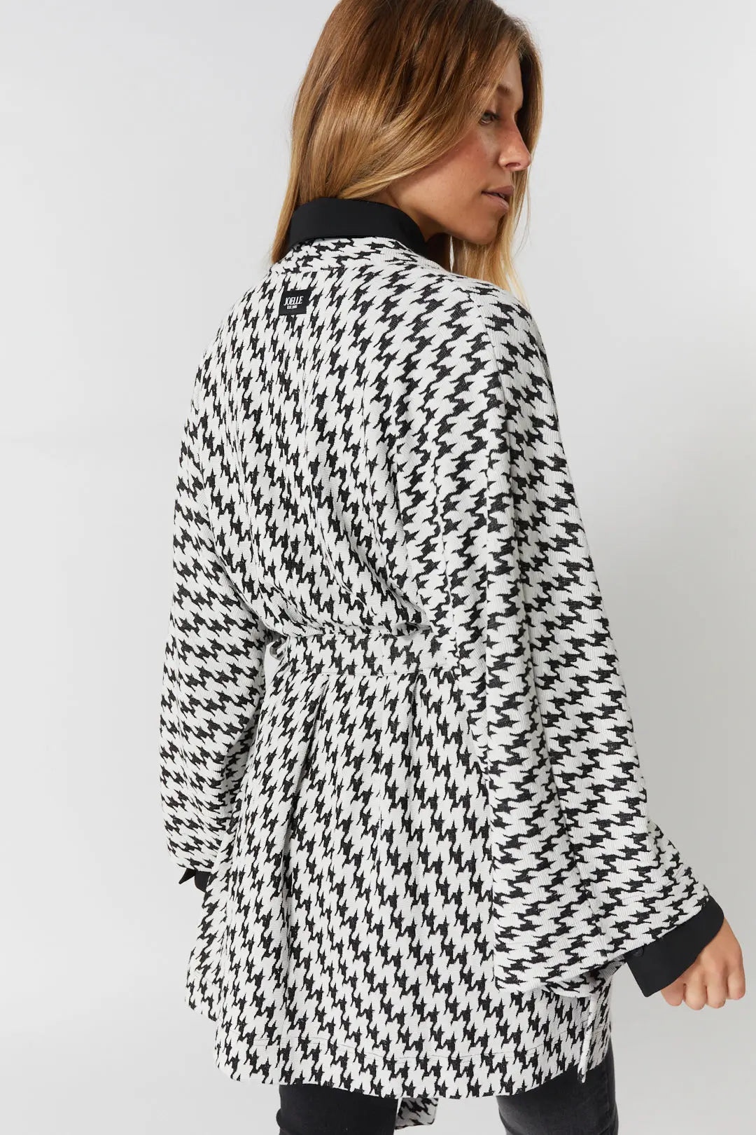Veste kimono à motif pied-de-poule noir et blanc| Mekong JOELLE Collection