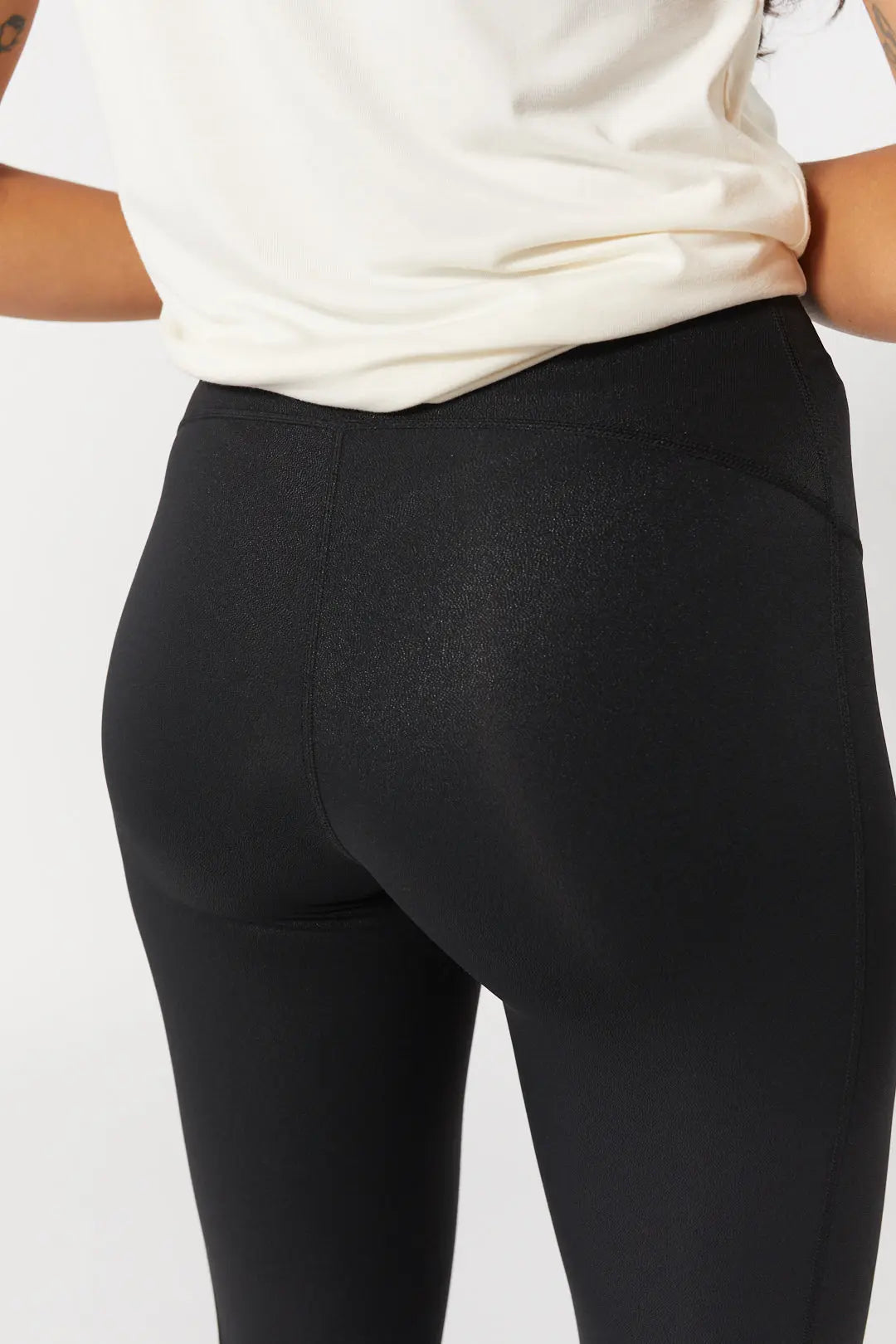 Legging 7/8 noir à taille haute | Tyra JOELLE Collection
