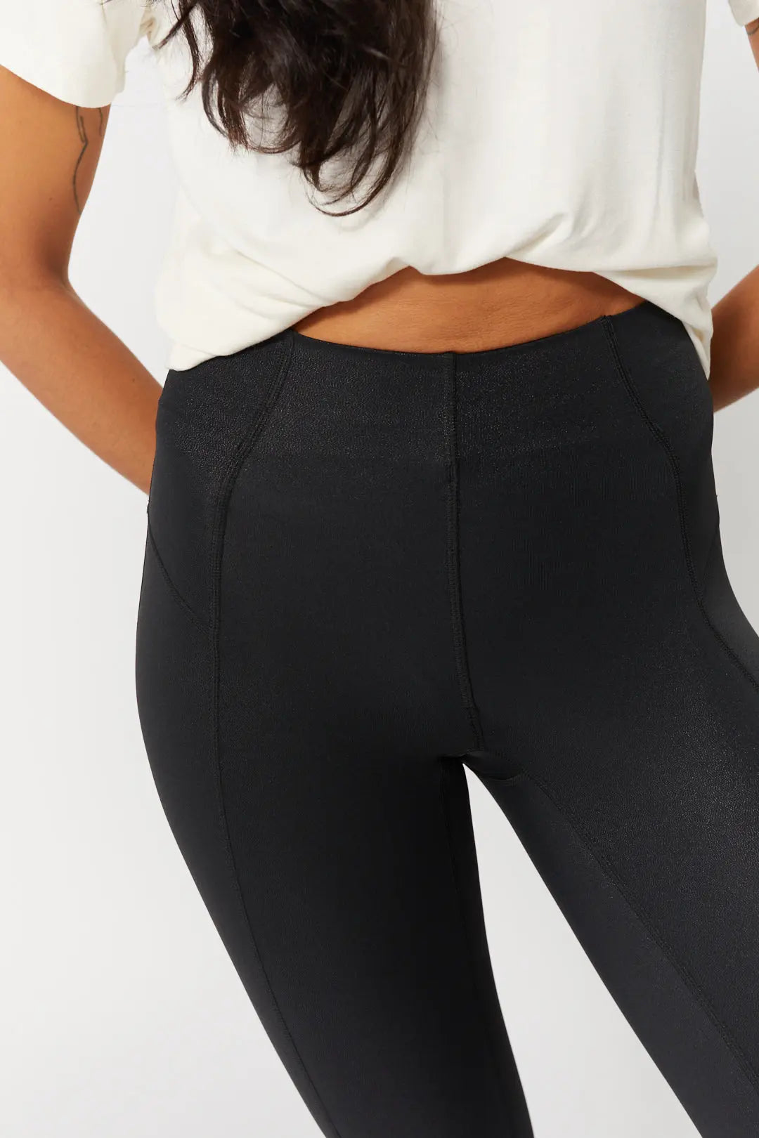 Legging 7/8 noir à taille haute | Tyra JOELLE Collection