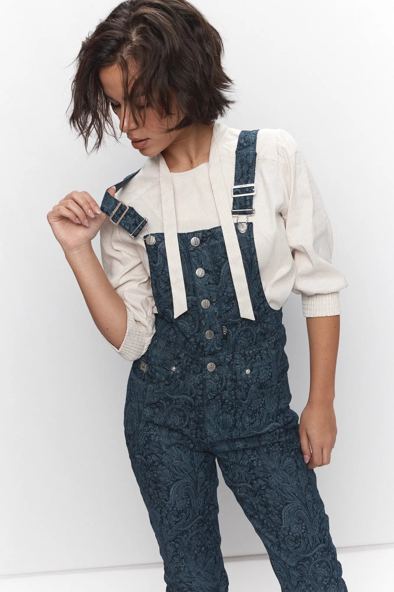 Salopette noire motifs paisley en denim | Serac JOELLE Collection