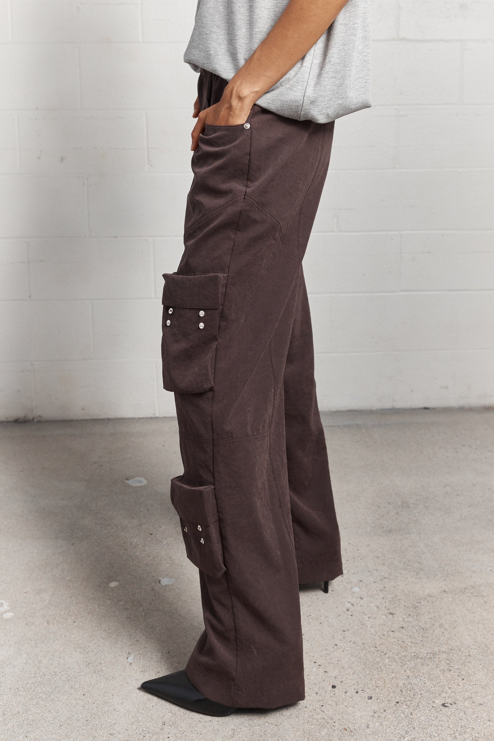 Gisele | Dark brown cargo pants