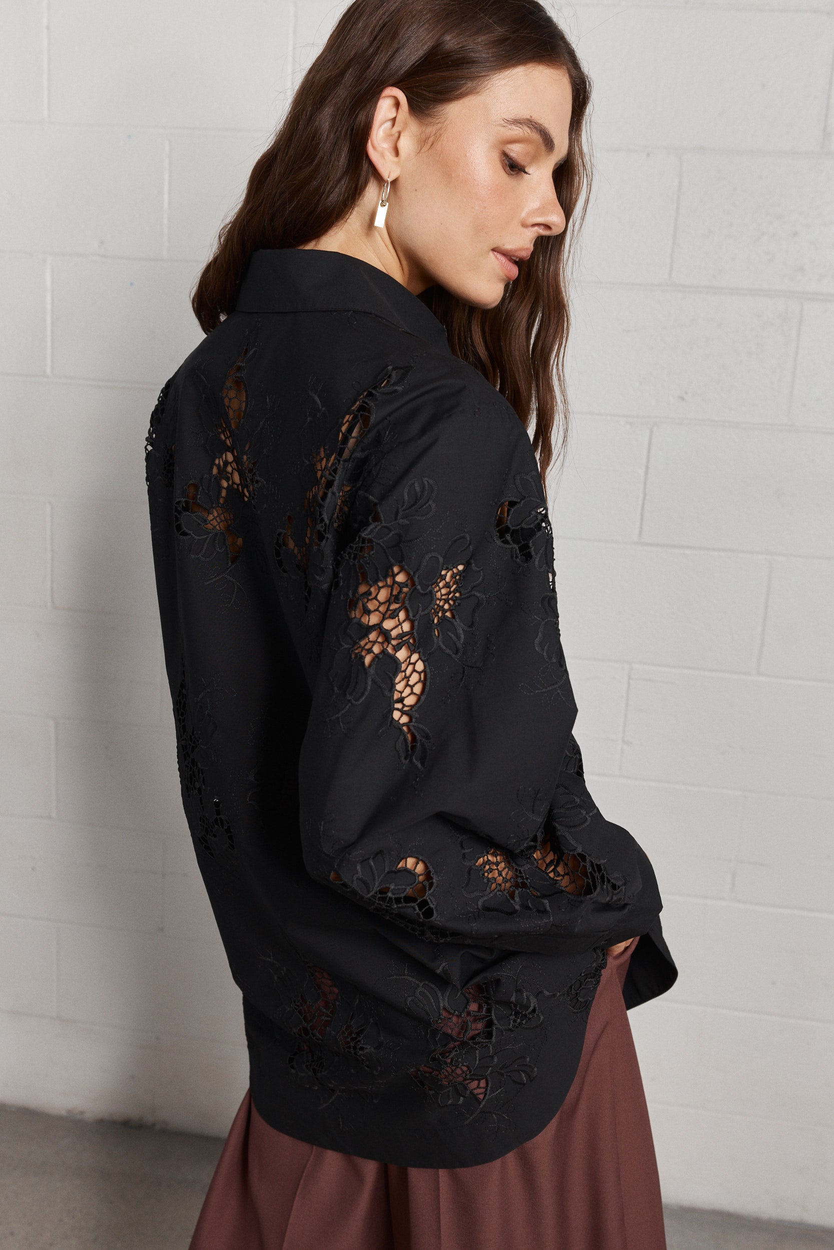Supernova | Embroidered black shirt with openwork details