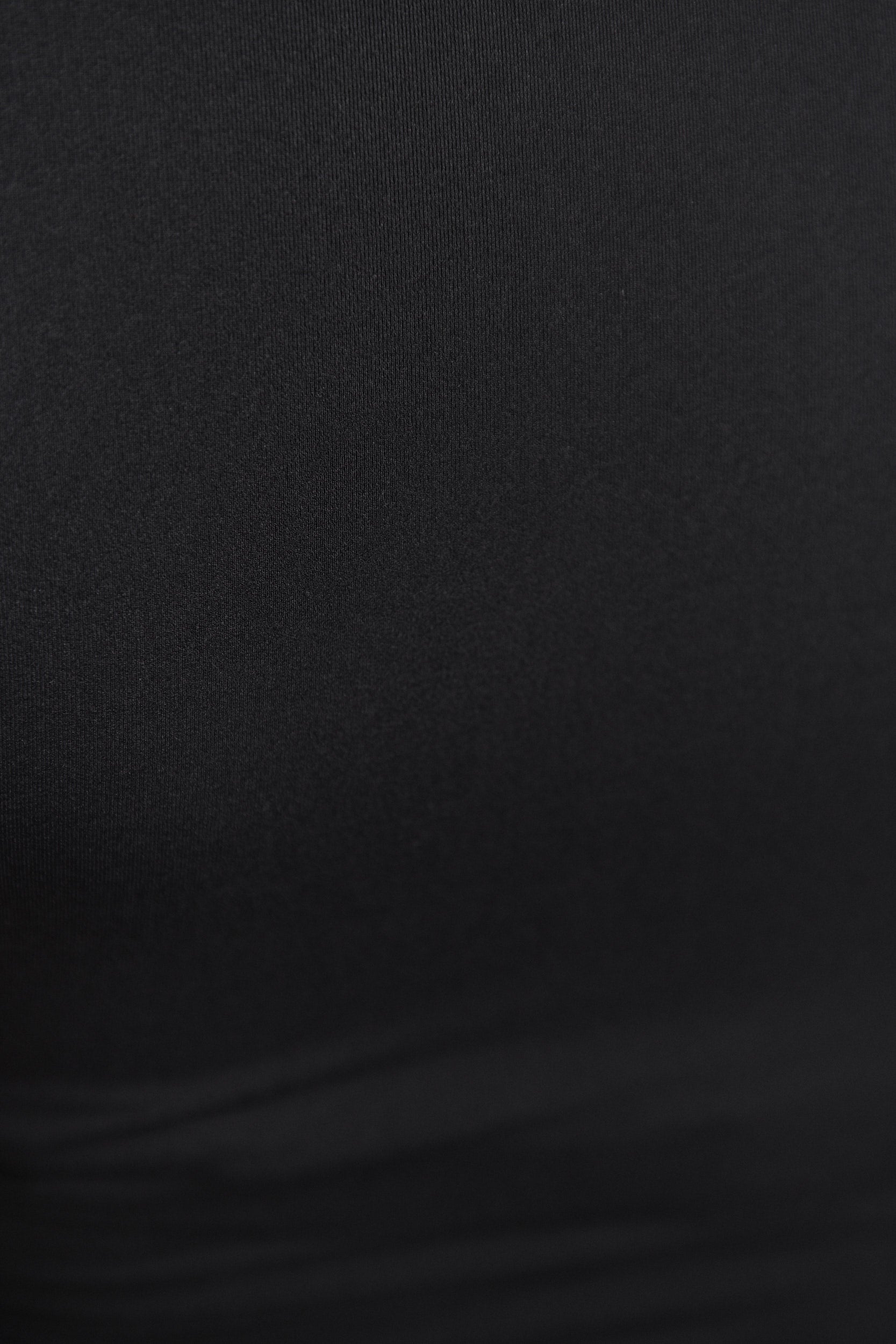 Brenda | Fitted black T-shirt