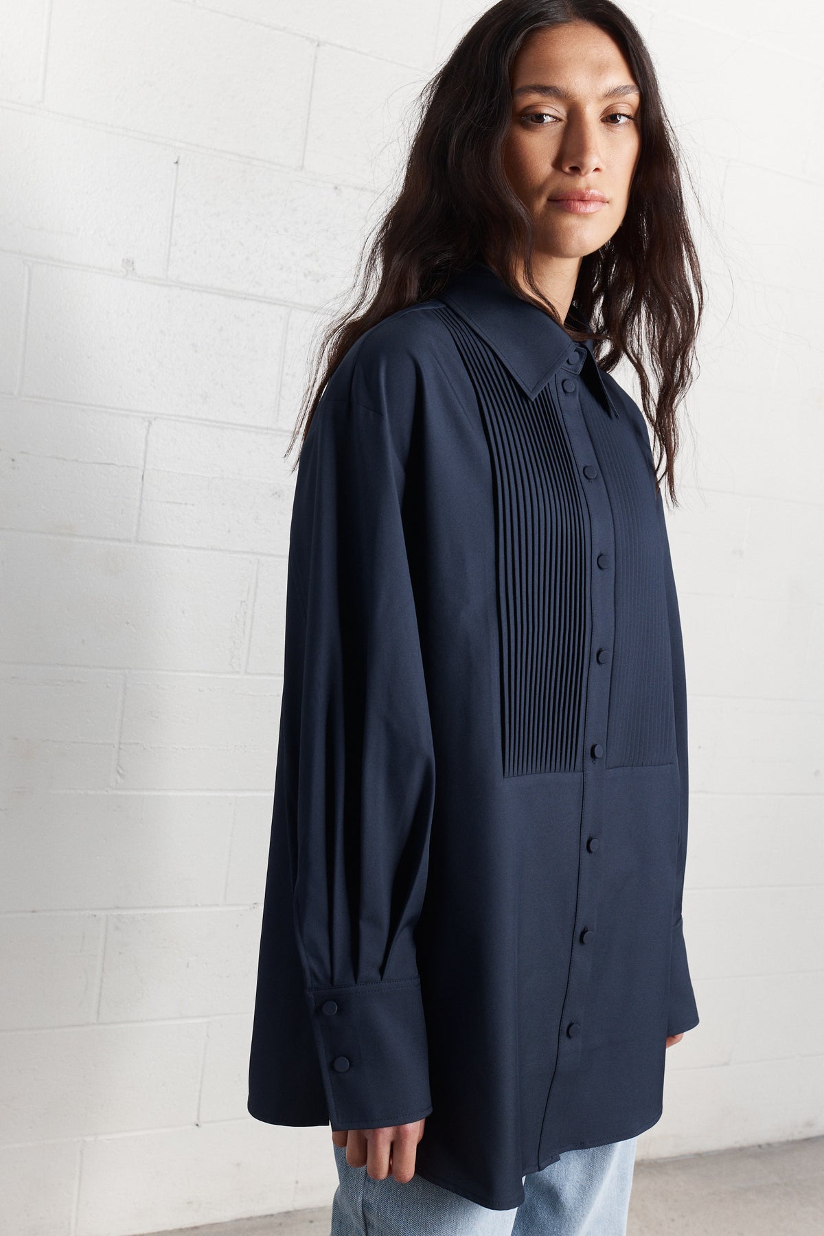 Gozen | Navy oversized shirt with pleated details
