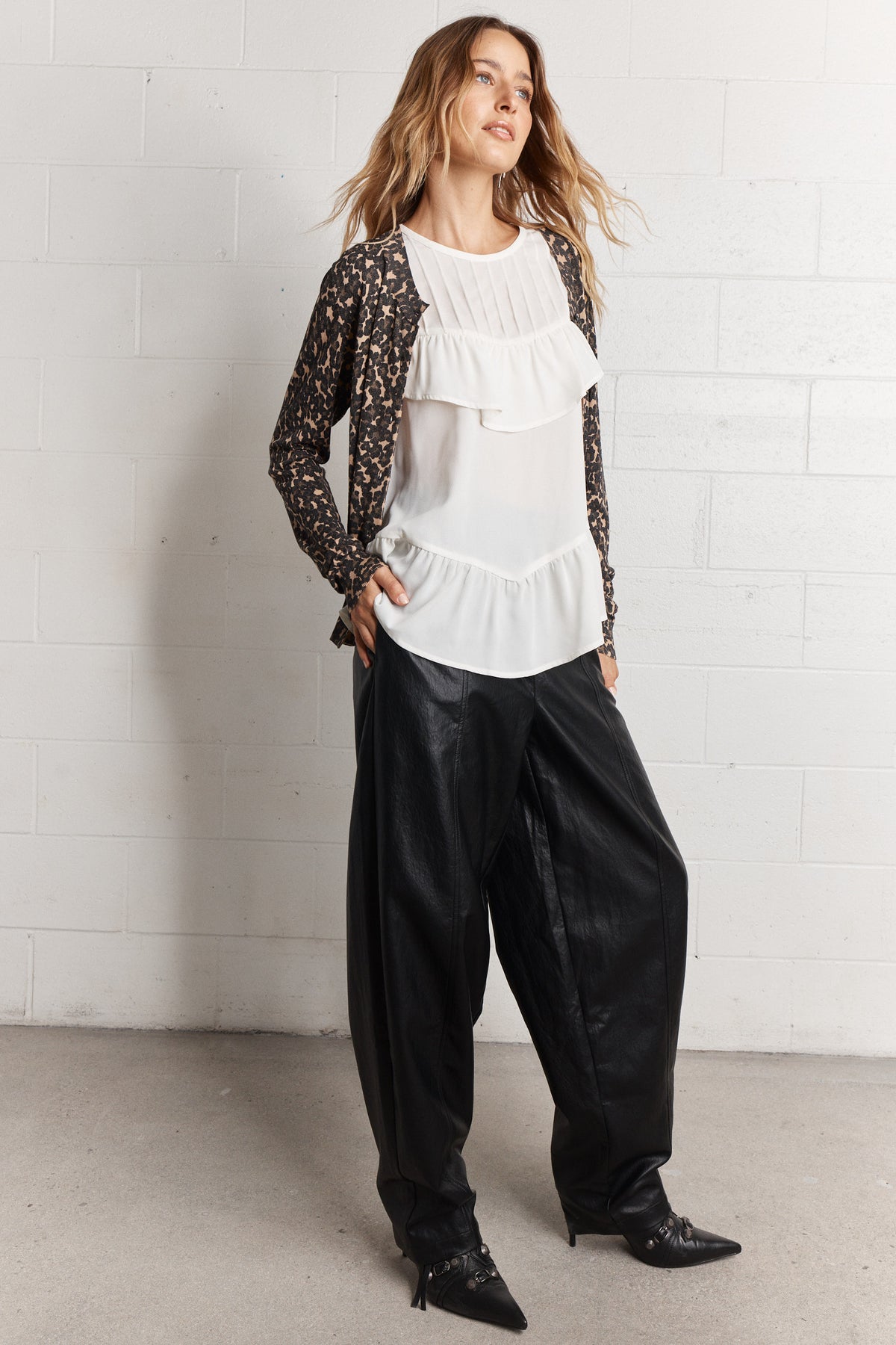 Selic | Blouse crème à volants