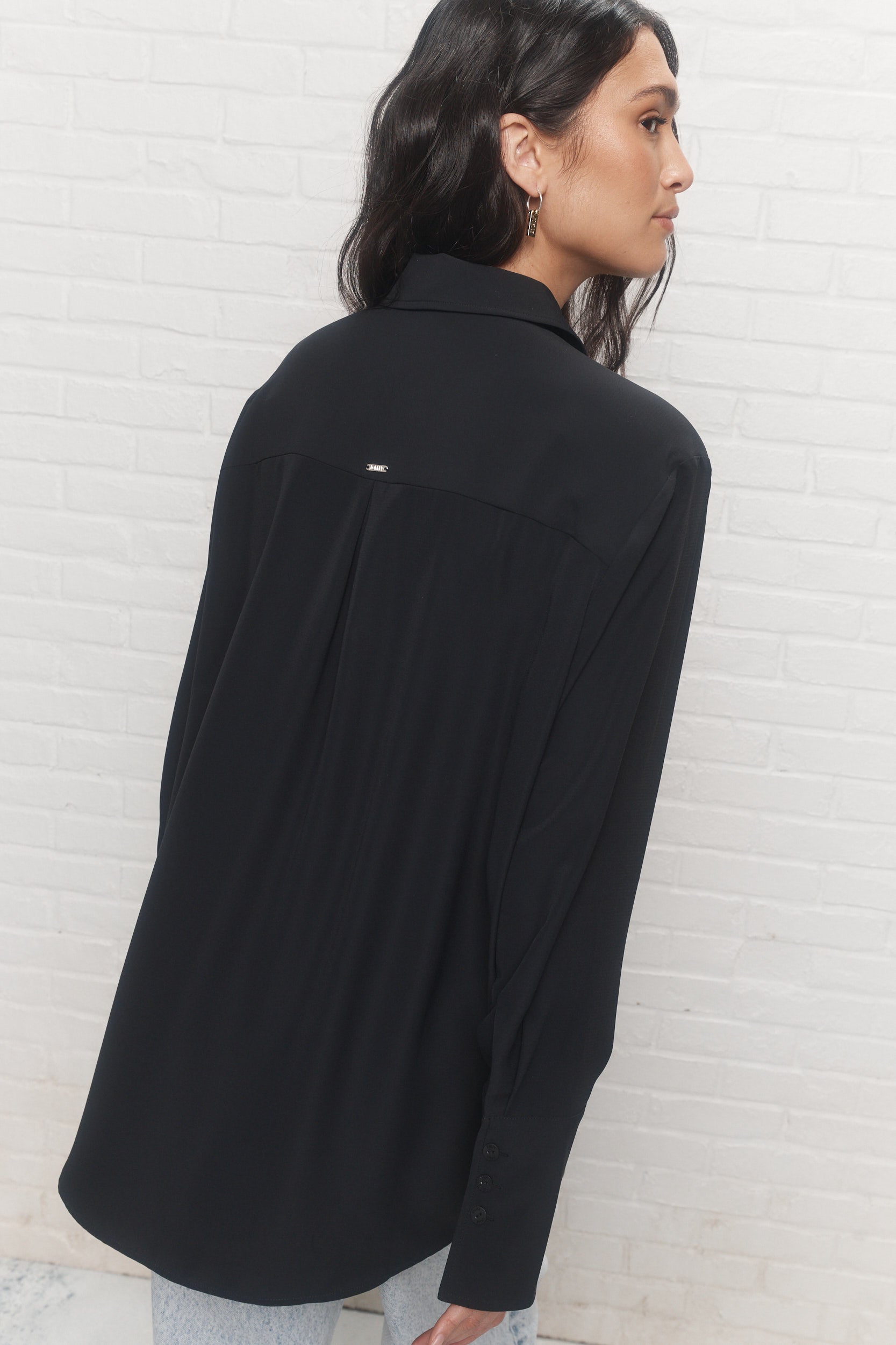 Valentine | Black shirt
