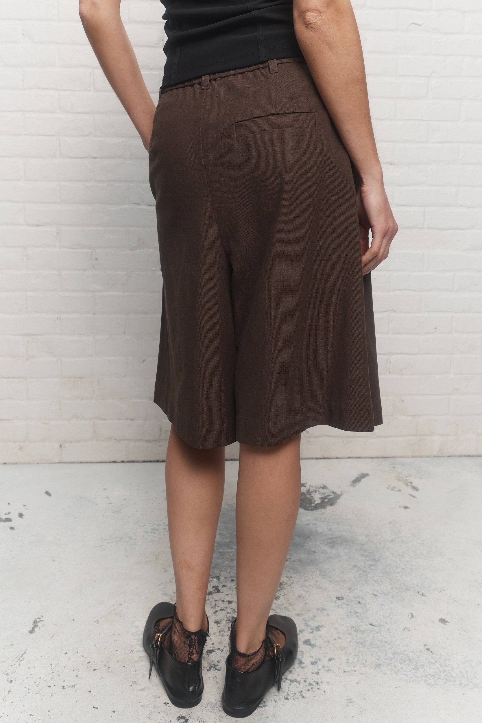 Marlow | Short brun foncé