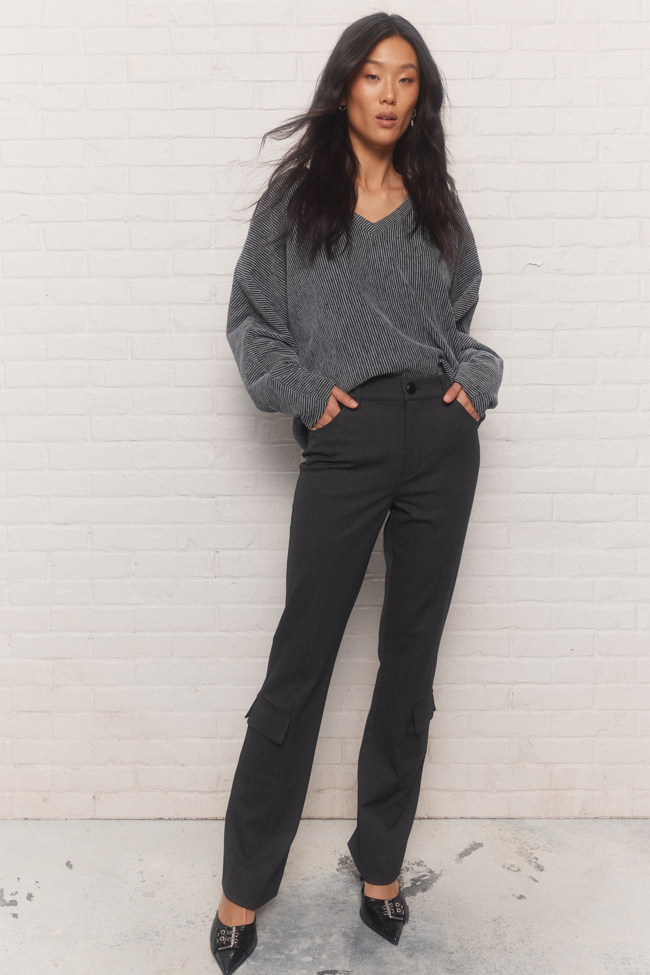 Wisp | Pantalon noir à jambe évasée