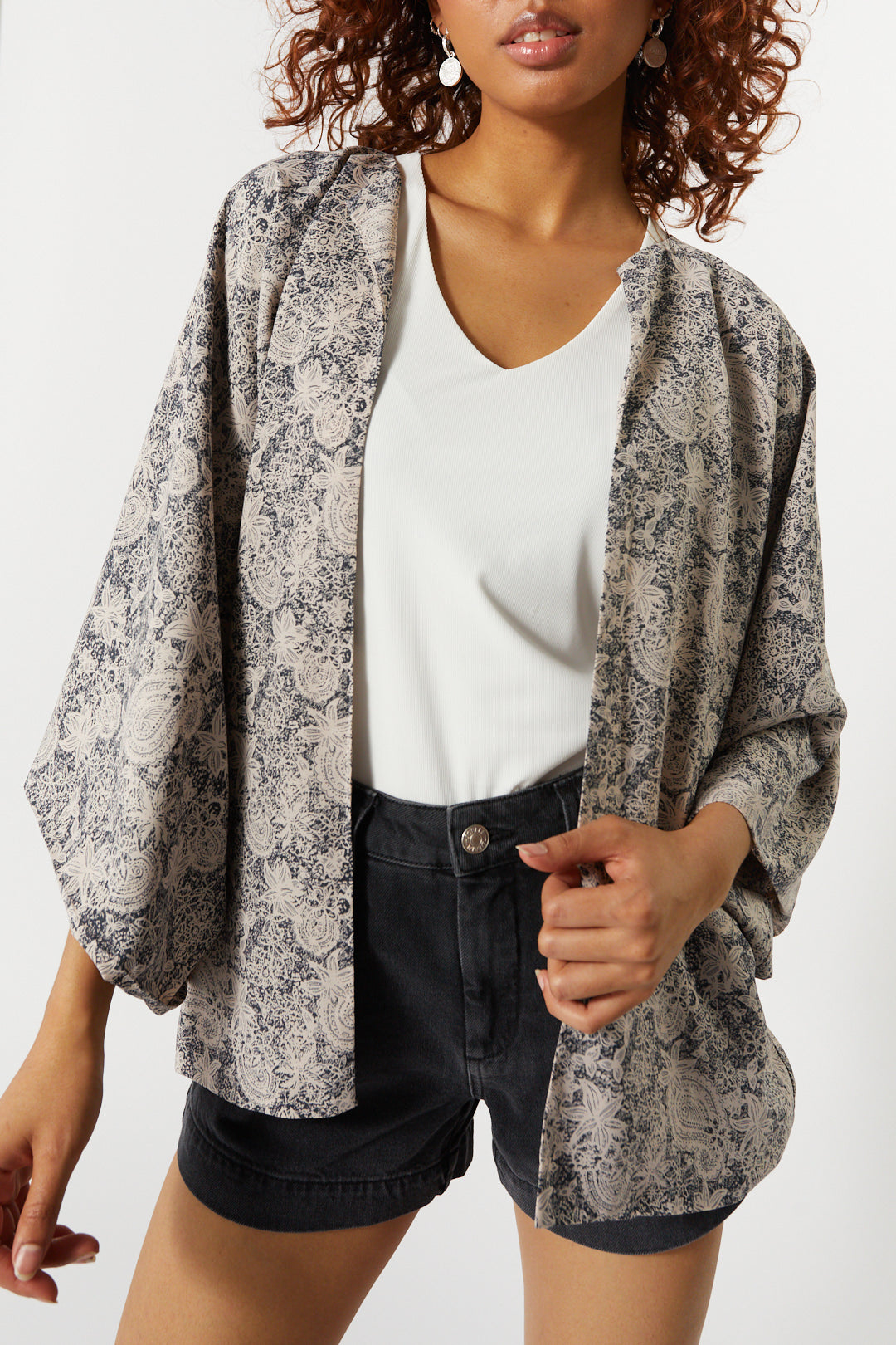 Beige floral kimono jacket | Laura